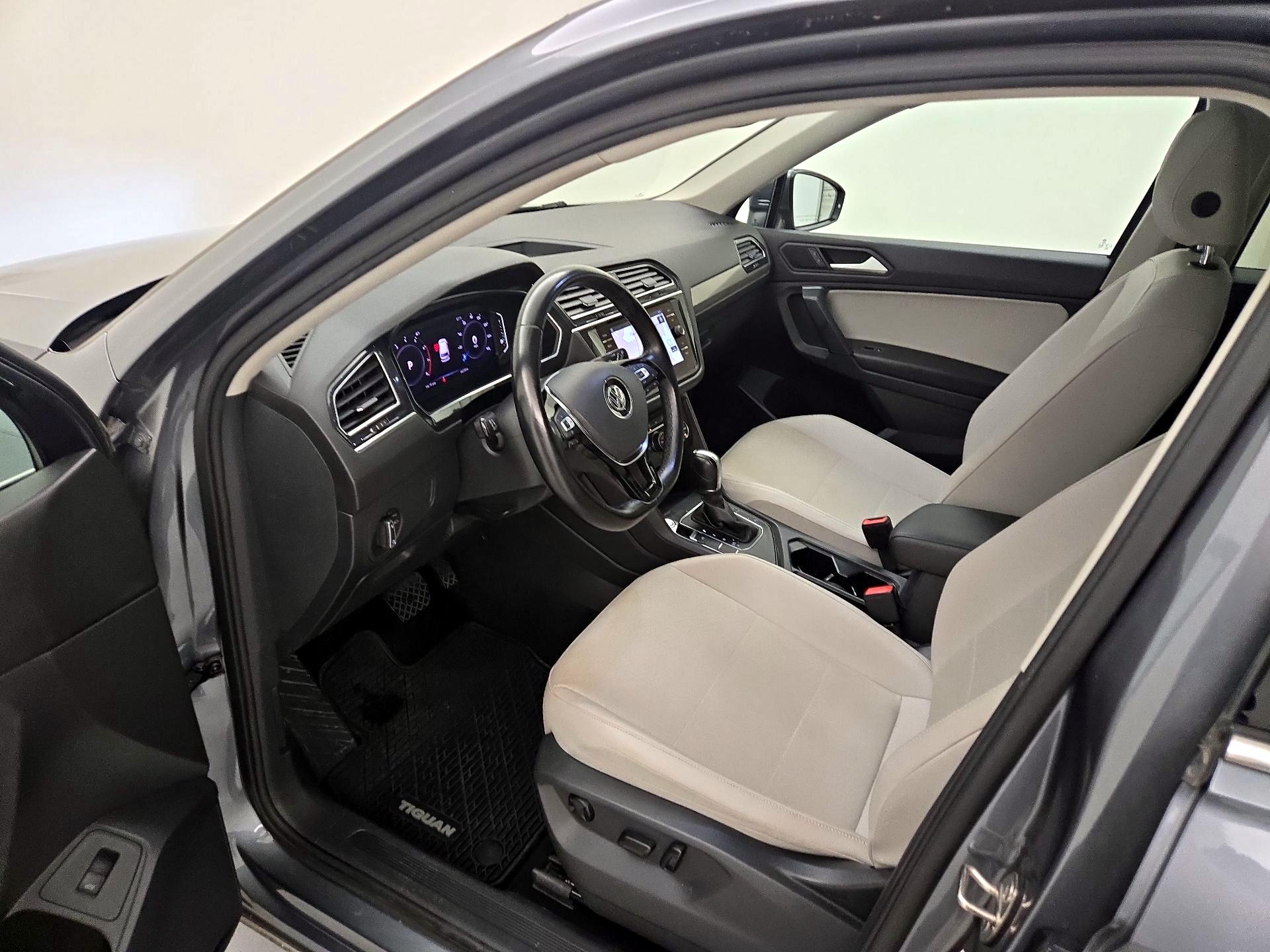 Thumbnail: 2019 Volkswagen Tiguan - 11