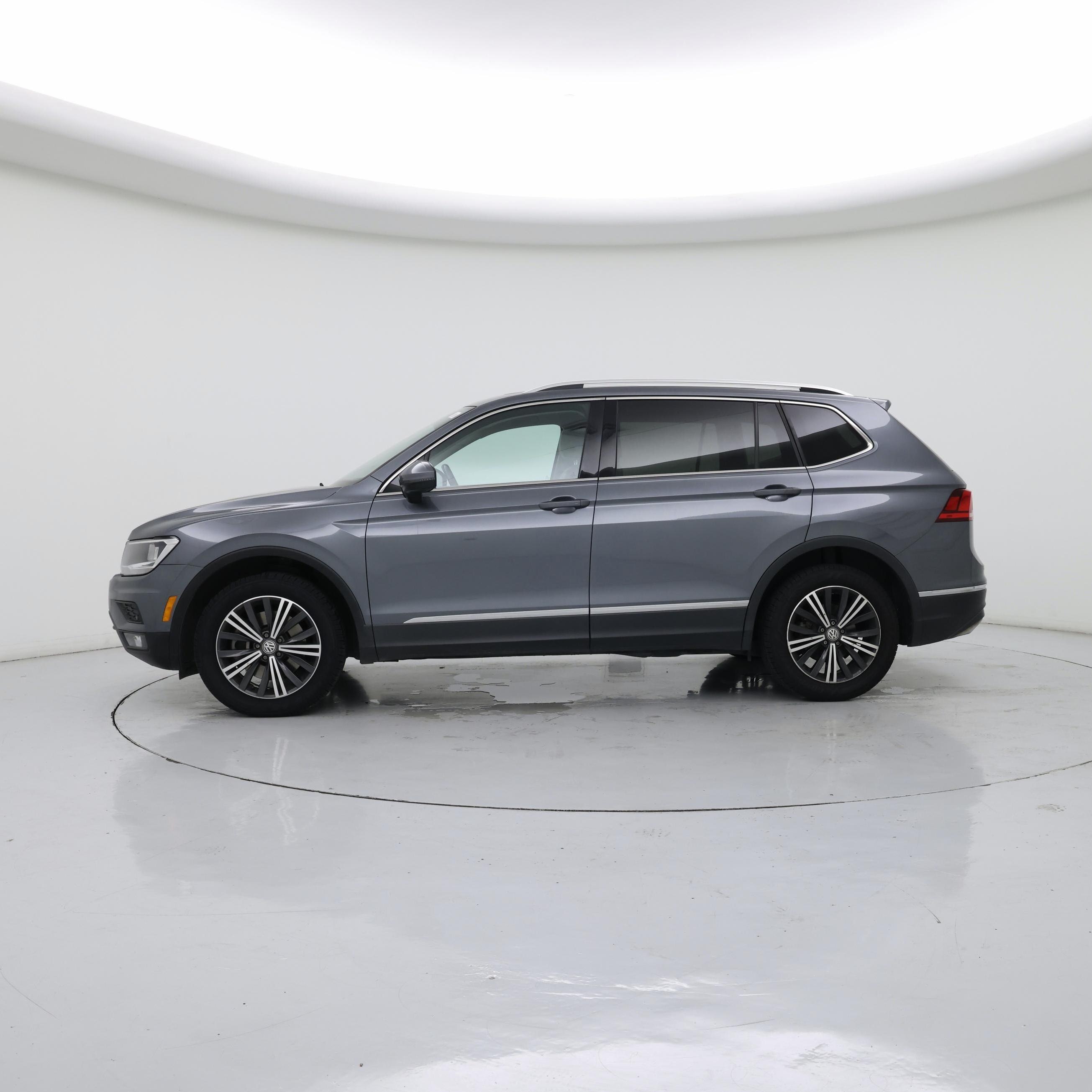 Thumbnail: 2019 Volkswagen Tiguan - 3