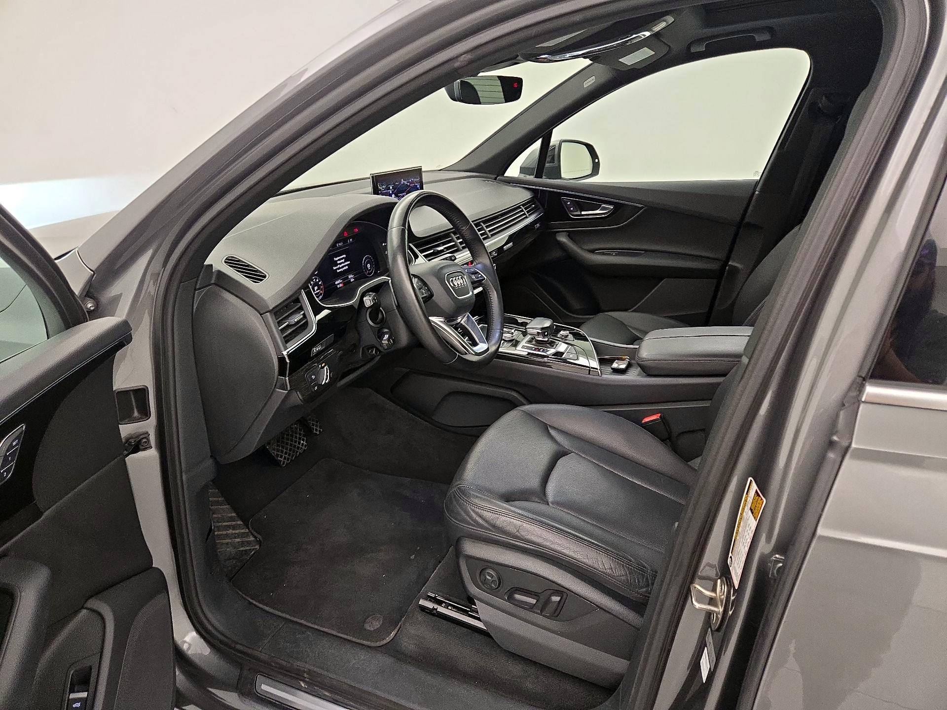 Thumbnail: 2017 Audi Q7 - 11