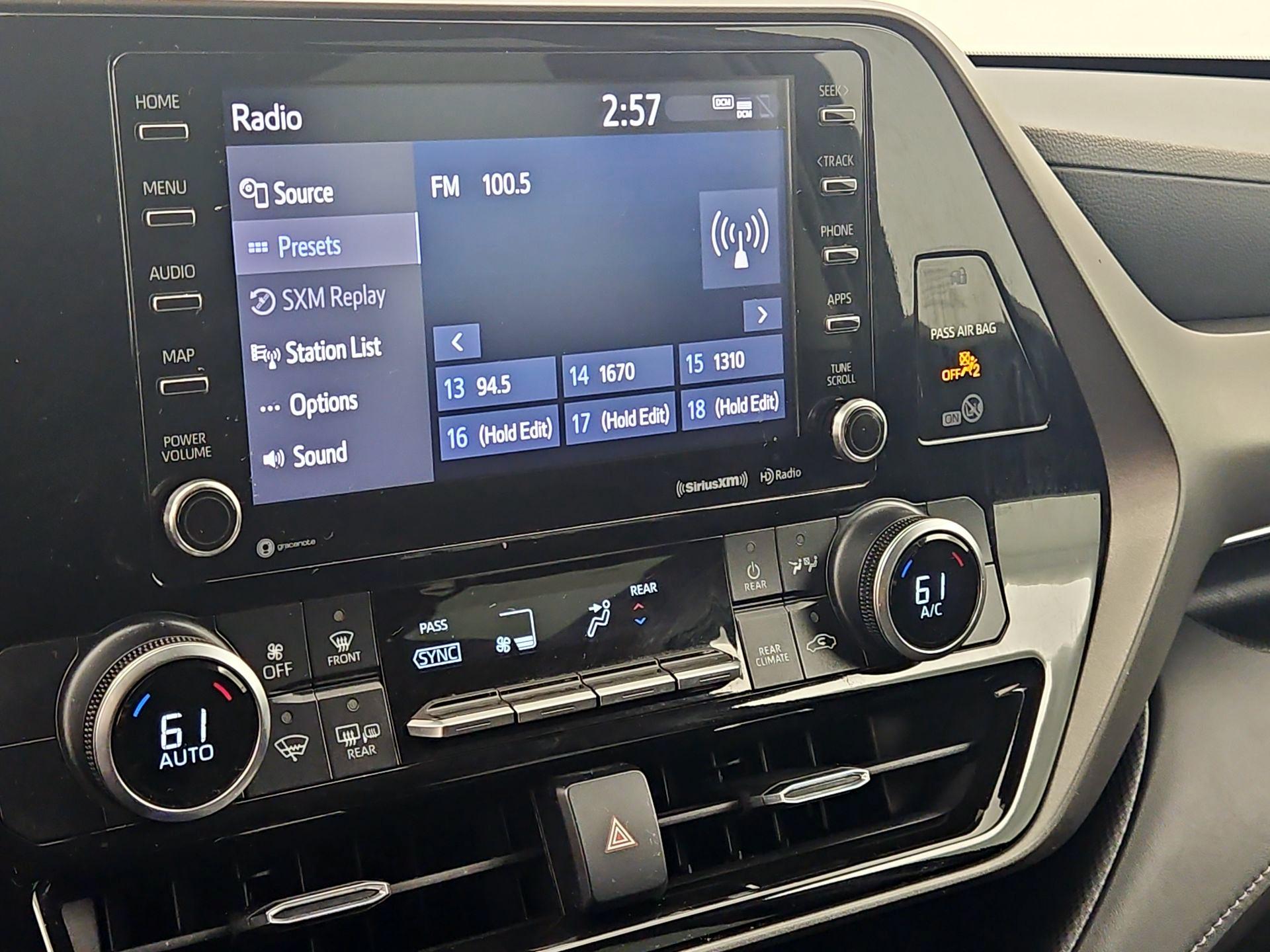 Thumbnail: 2021 Toyota Highlander - 15
