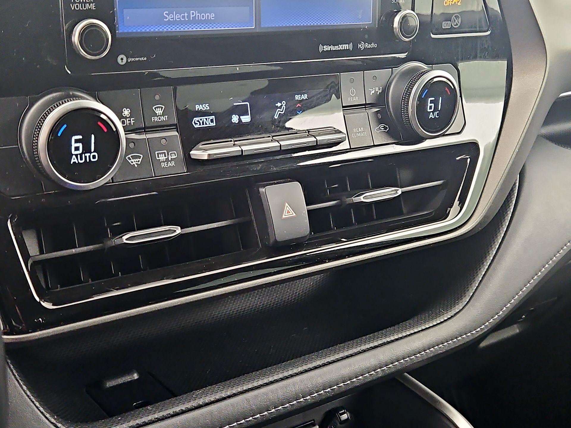 Thumbnail: 2021 Toyota Highlander - 16