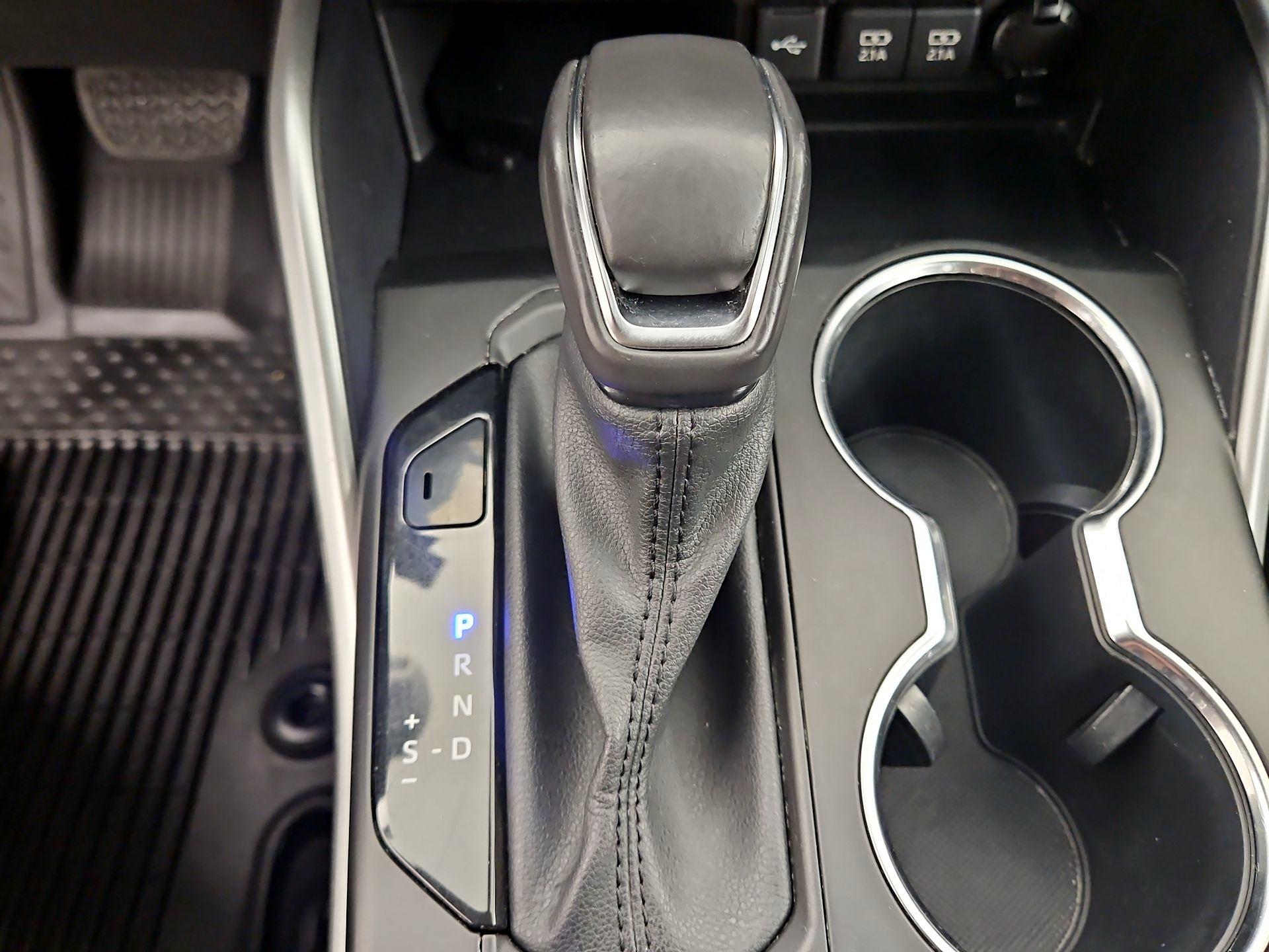 Thumbnail: 2021 Toyota Highlander - 17