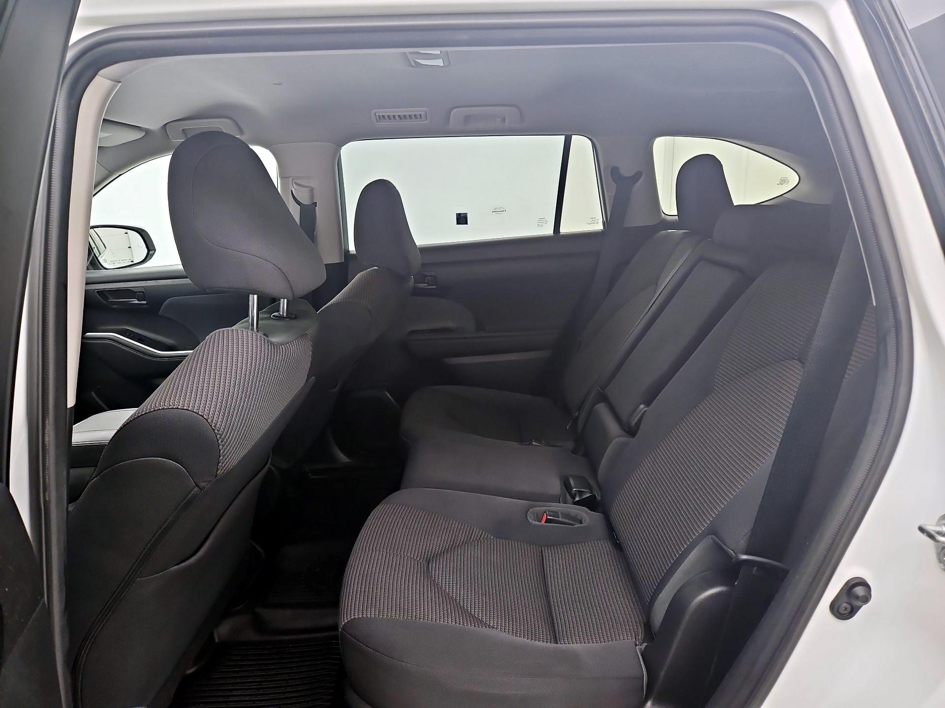 Thumbnail: 2021 Toyota Highlander - 19