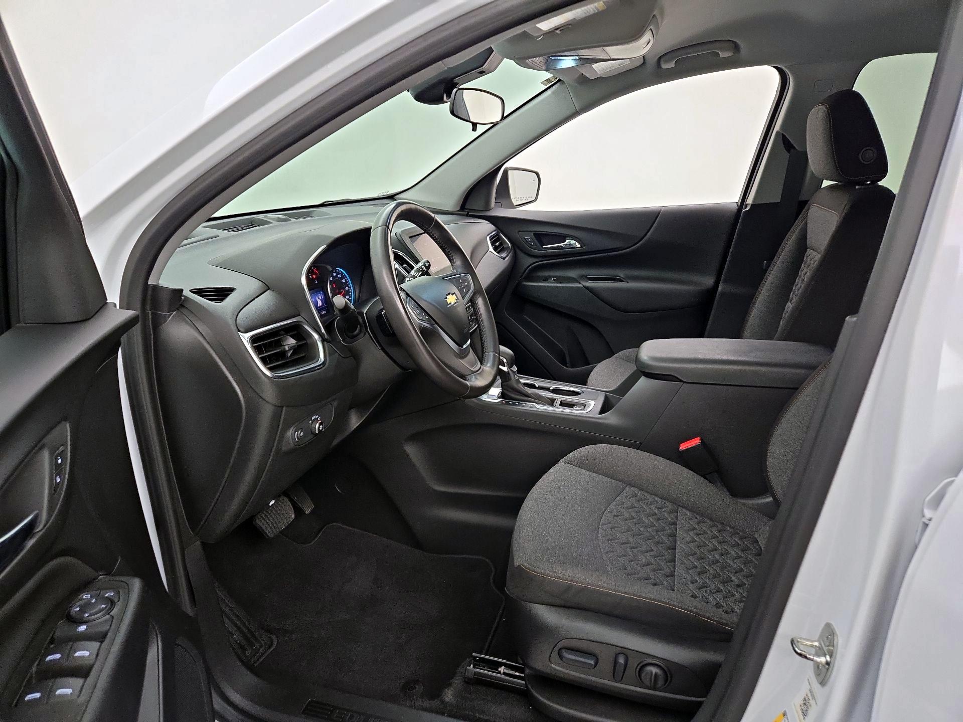 Thumbnail: 2022 Chevrolet Equinox - 11