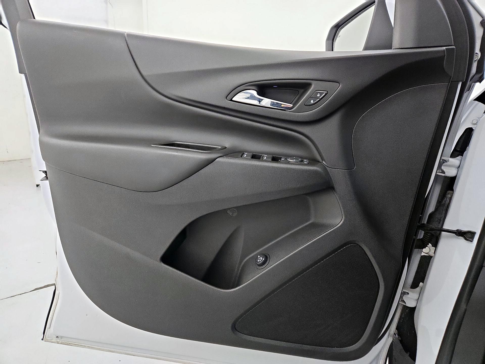 Thumbnail: 2022 Chevrolet Equinox - 12
