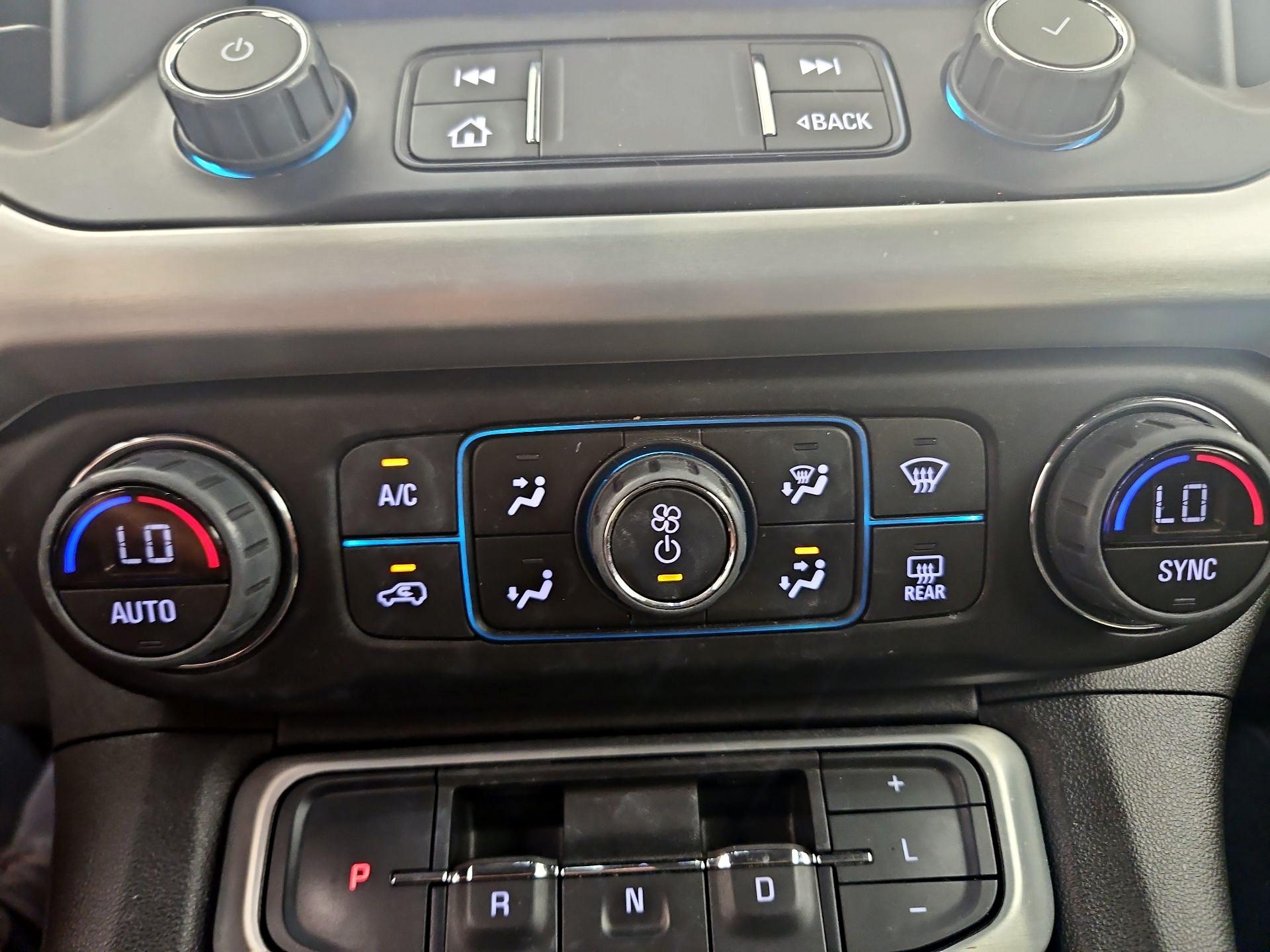 Thumbnail: 2023 GMC Acadia - 16