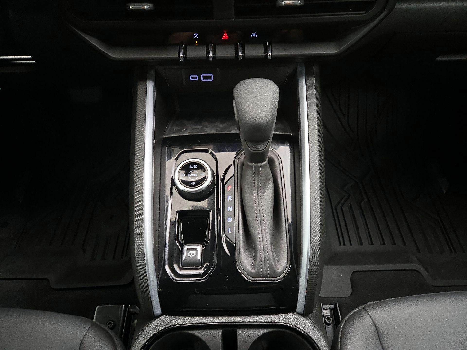 Thumbnail: 2024 Chevrolet Colorado - 17