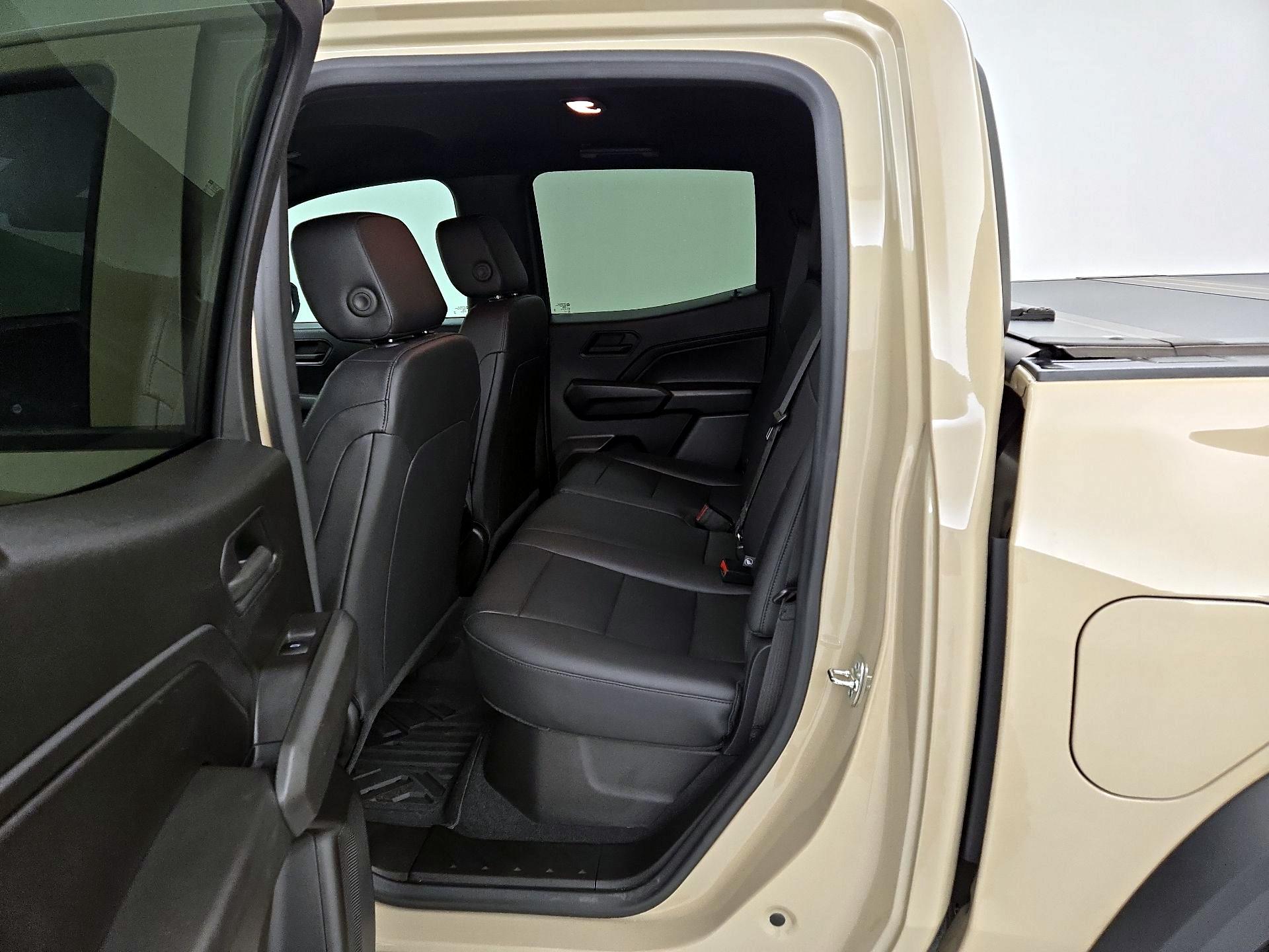 Thumbnail: 2024 Chevrolet Colorado - 19