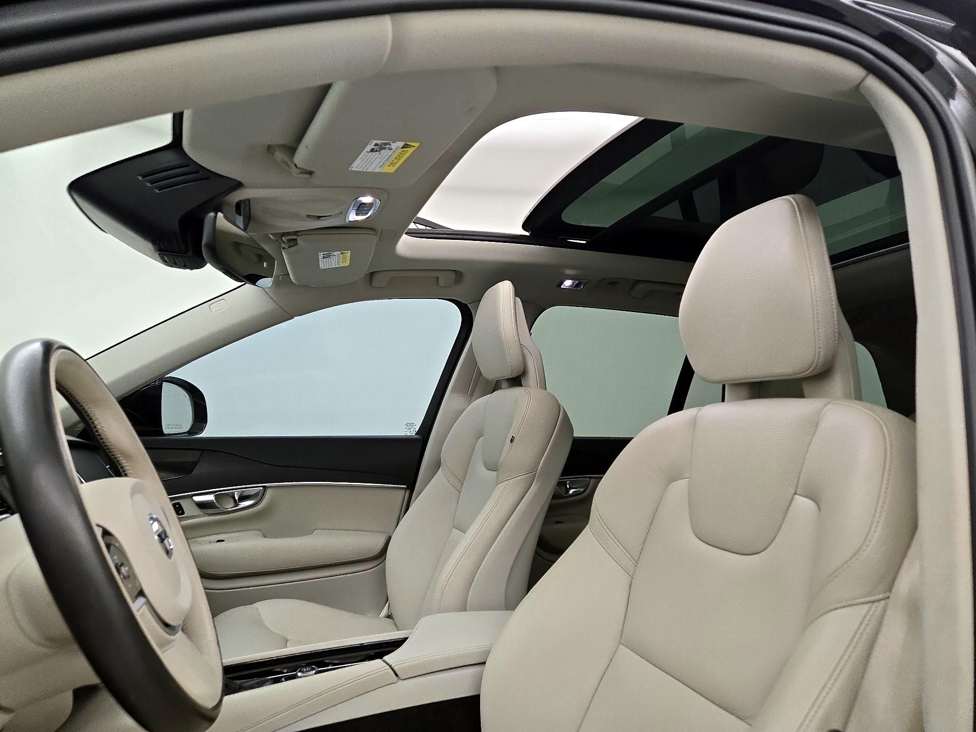 Thumbnail: 2020 Volvo XC90 - 20