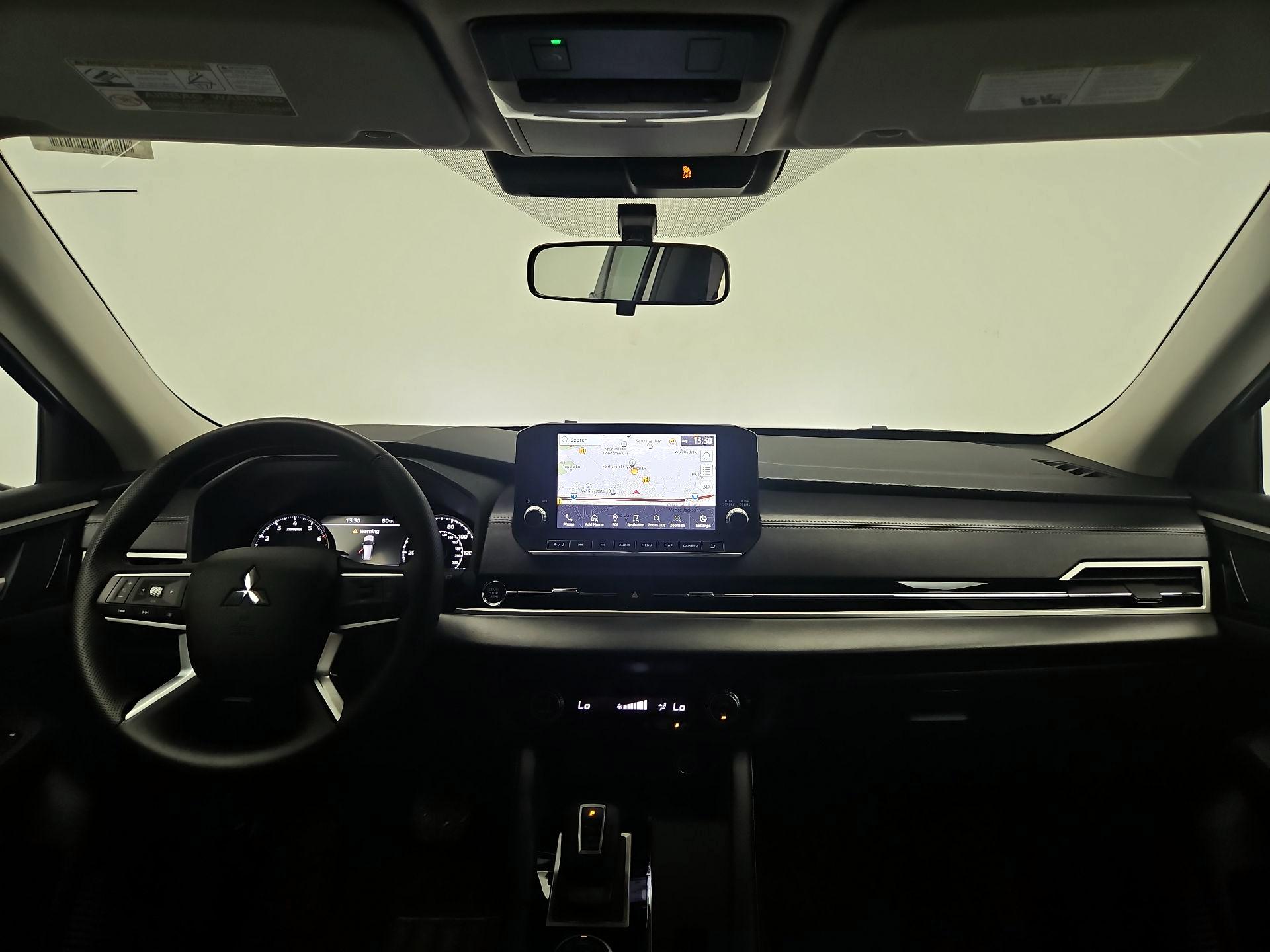 Thumbnail: 2023 Mitsubishi Outlander - 9