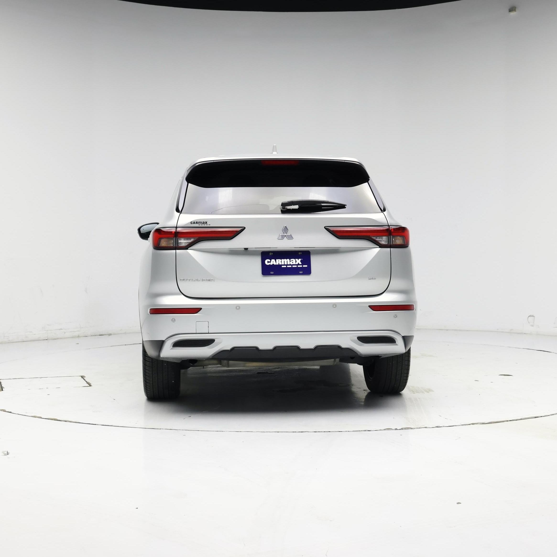 Thumbnail: 2023 Mitsubishi Outlander - 6