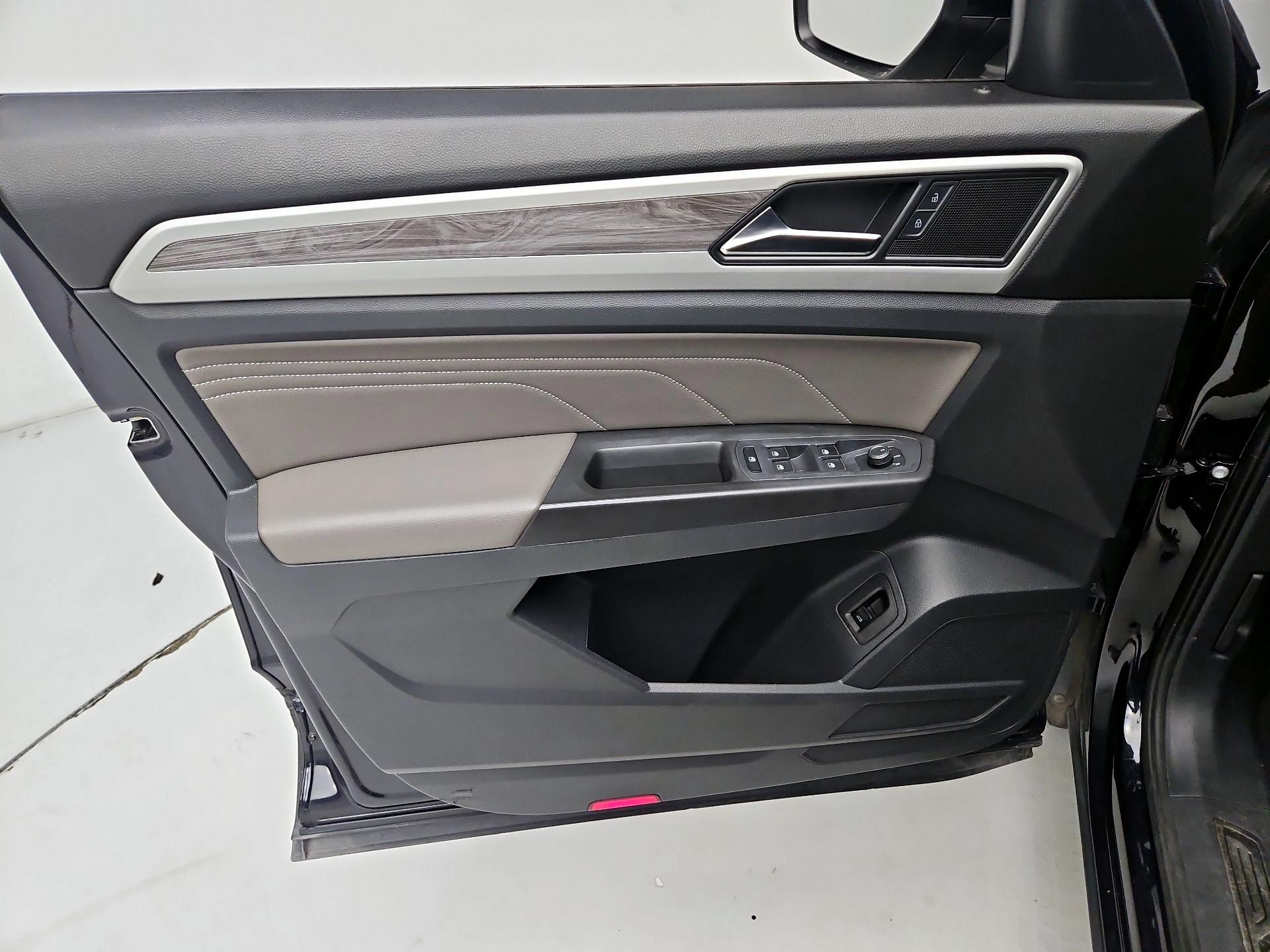Thumbnail: 2021 Volkswagen Atlas - 12