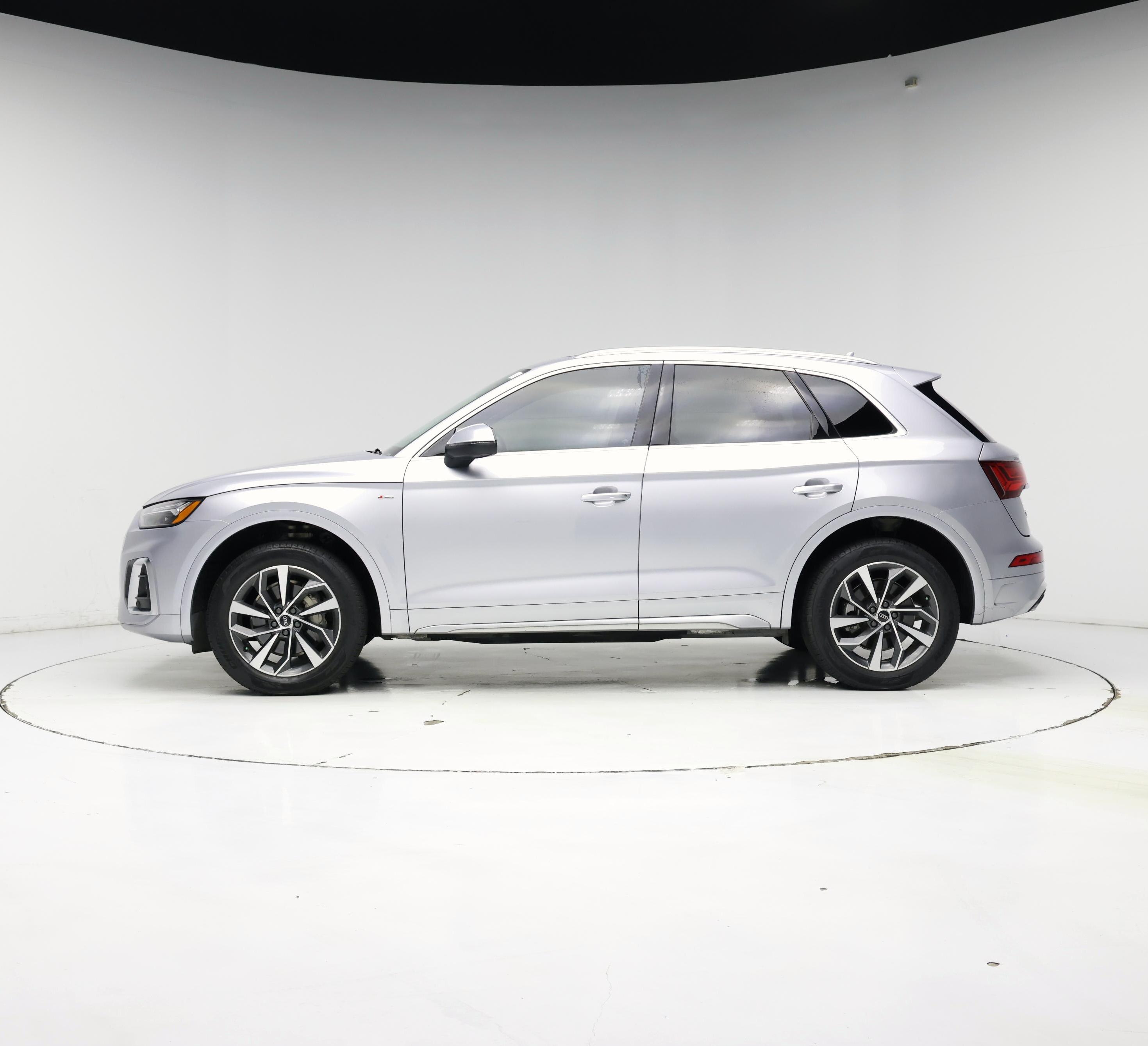Thumbnail: 2022 Audi Q5 - 3