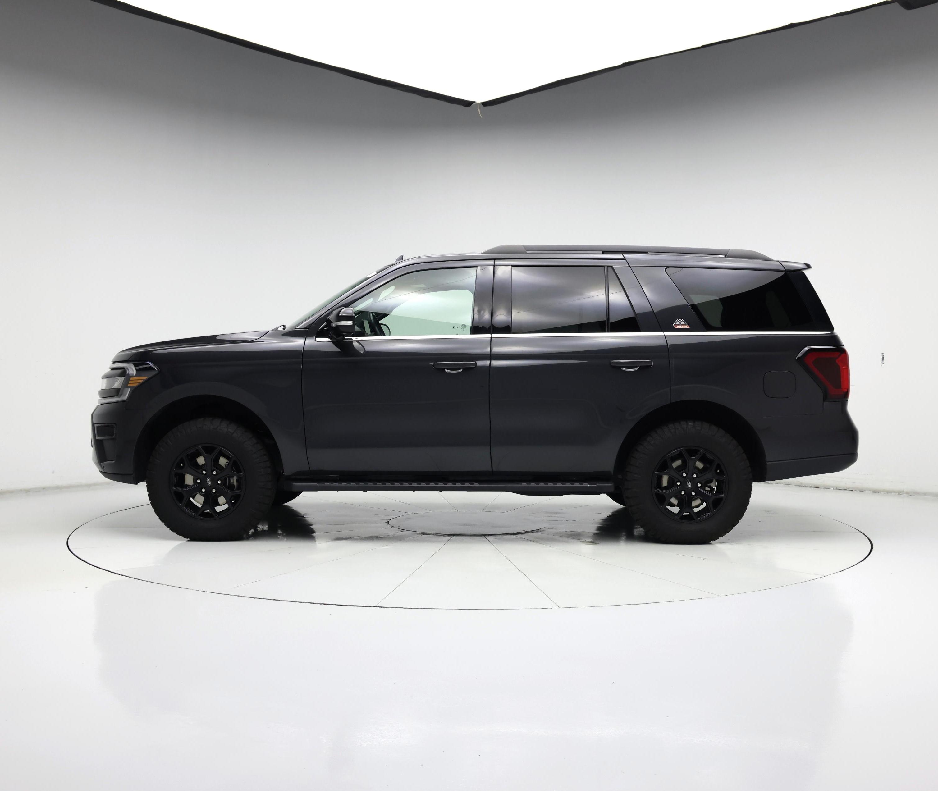 Thumbnail: 2022 Ford Expedition - 3