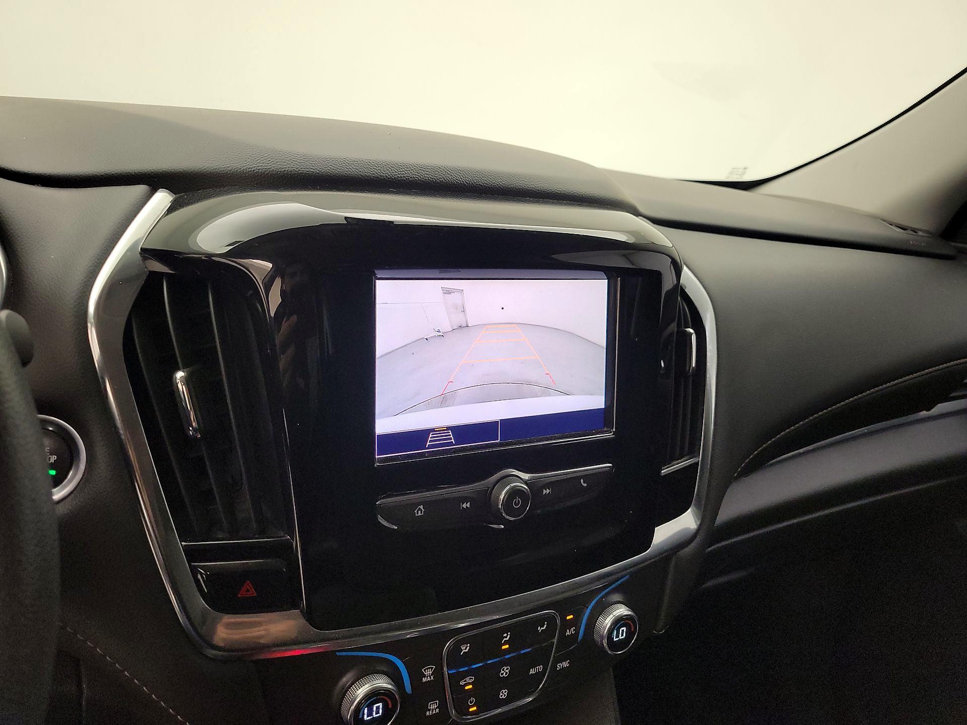 Thumbnail: 2021 Chevrolet Traverse - 15