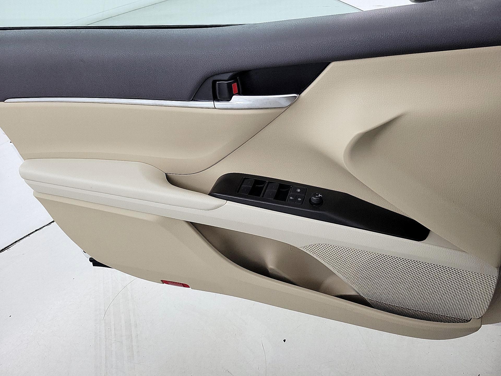 Thumbnail: 2024 Toyota Camry - 12