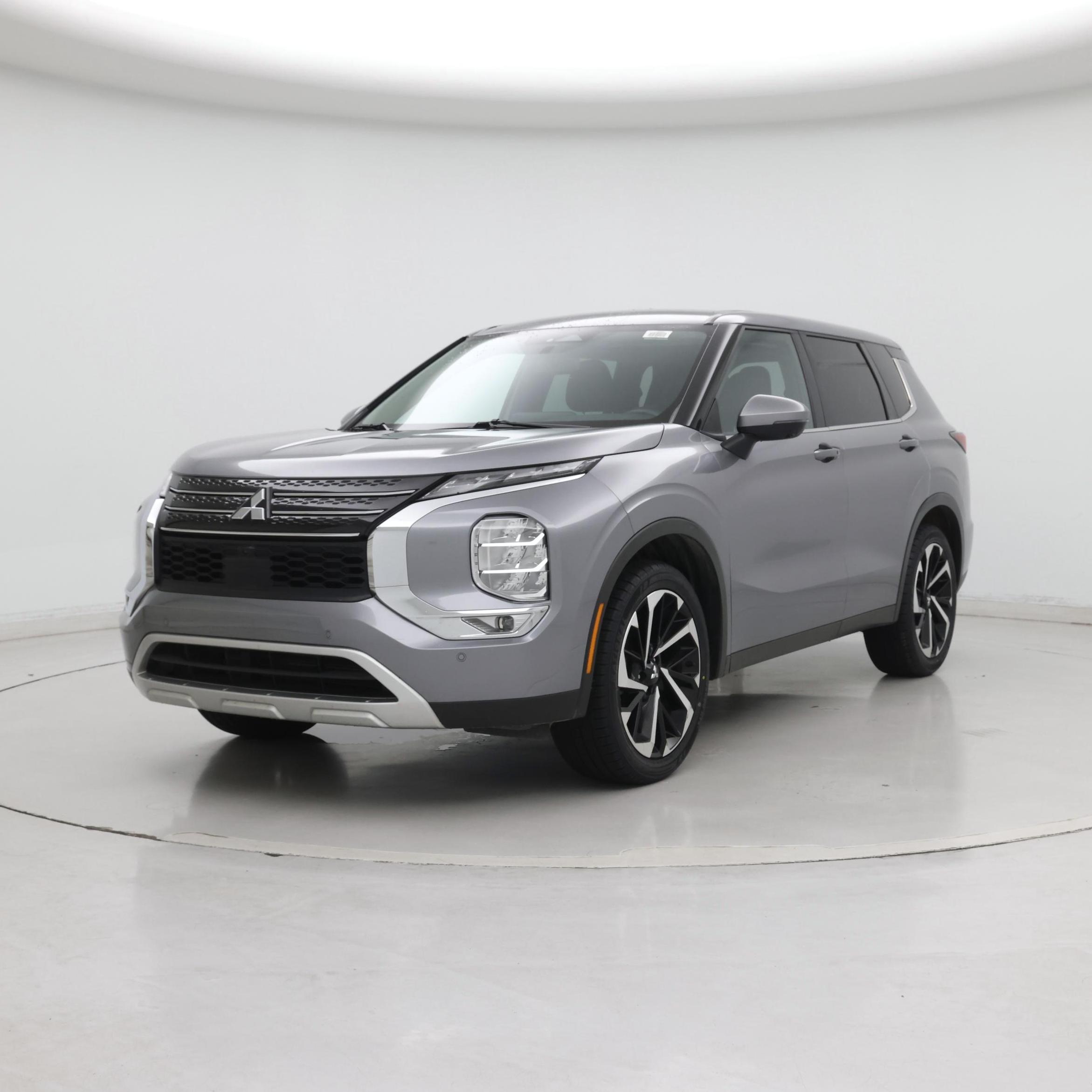 Thumbnail: 2023 Mitsubishi Outlander - 4