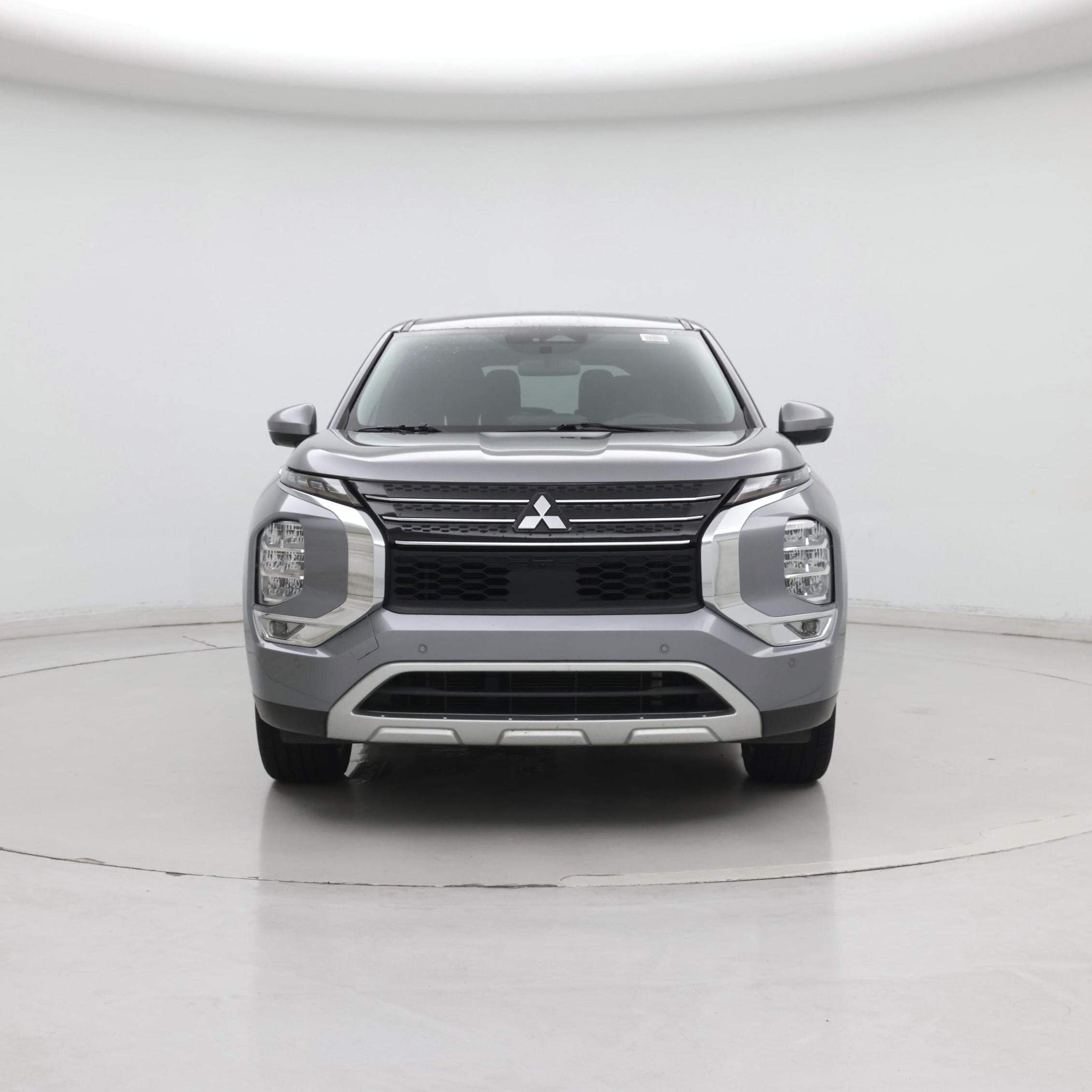 Thumbnail: 2023 Mitsubishi Outlander - 5