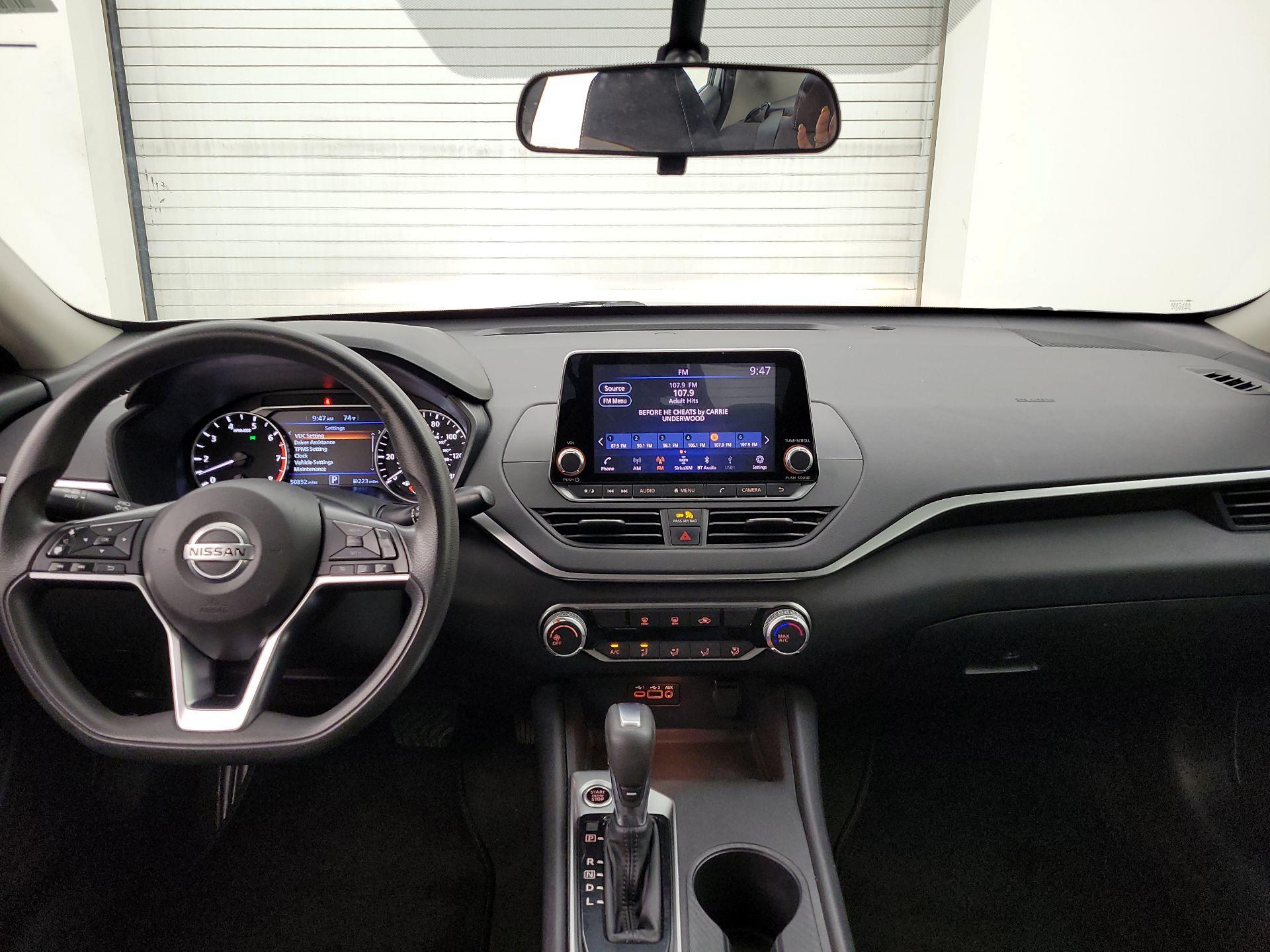 Thumbnail: 2020 Nissan Altima - 9