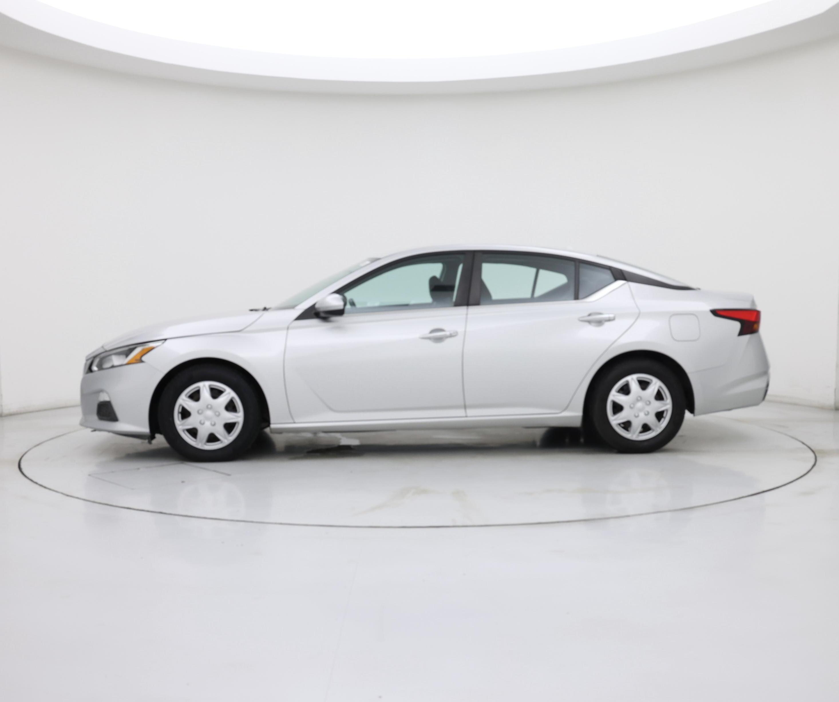 Thumbnail: 2020 Nissan Altima - 3