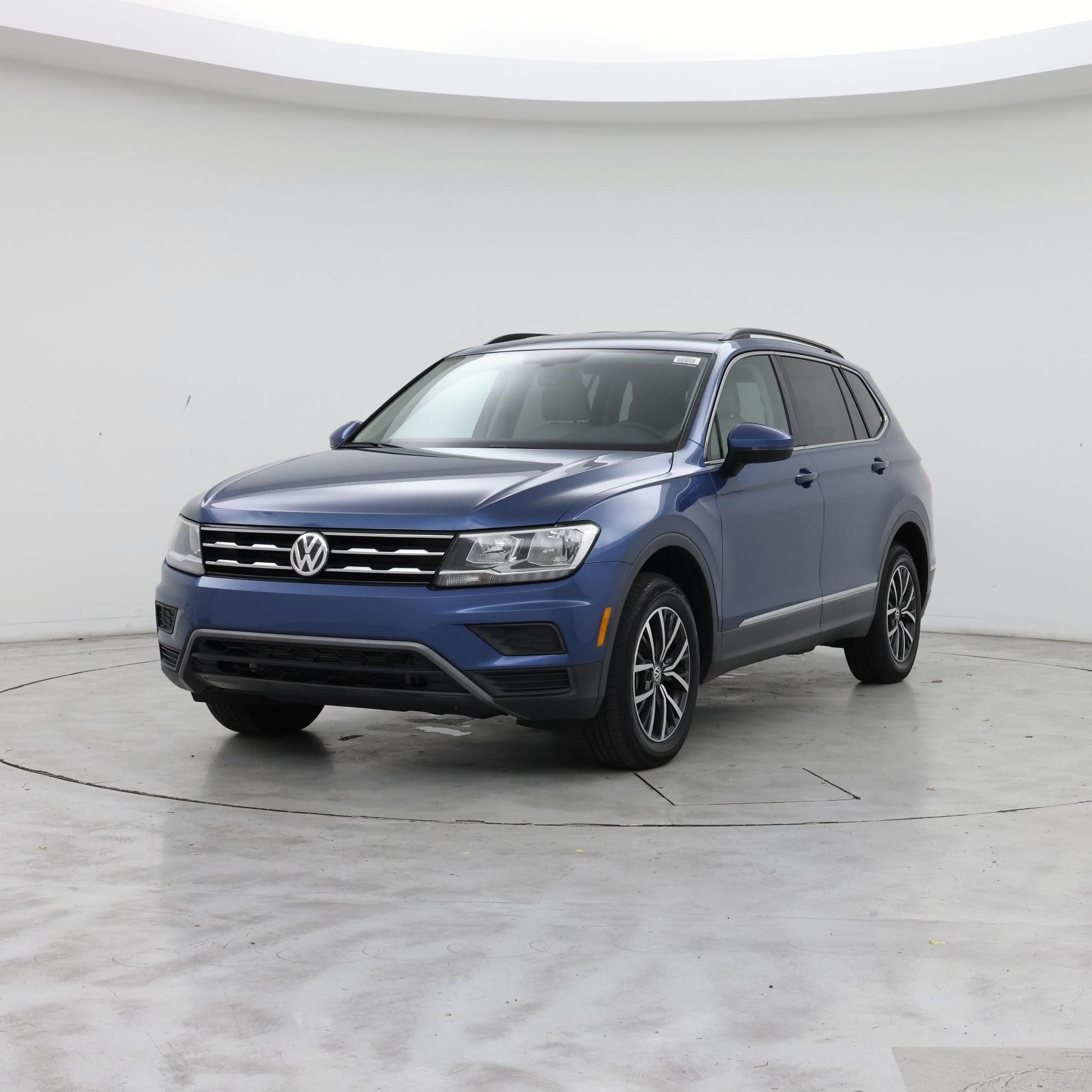 Thumbnail: 2020 Volkswagen Tiguan - 4