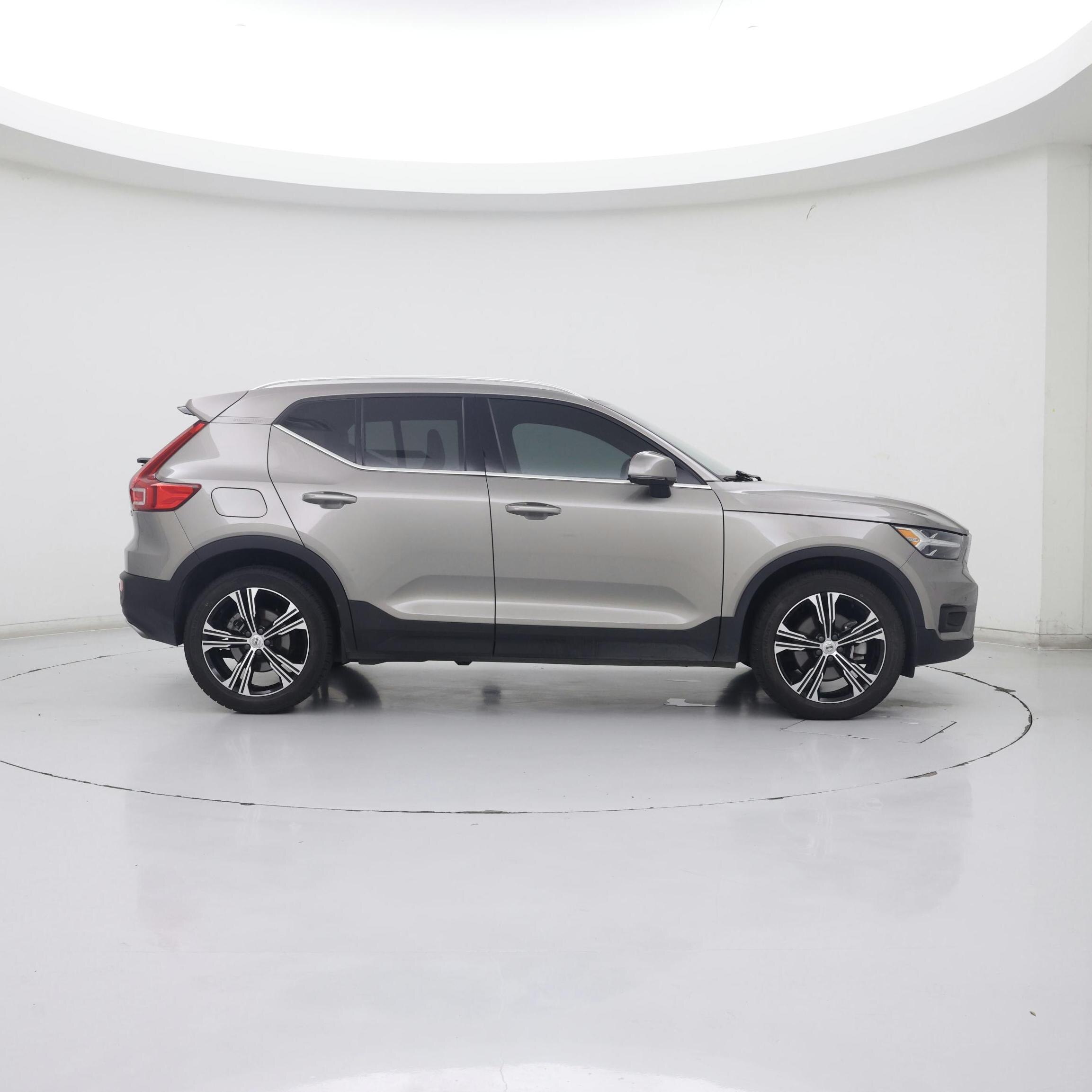 Thumbnail: 2020 Volvo XC40 - 7