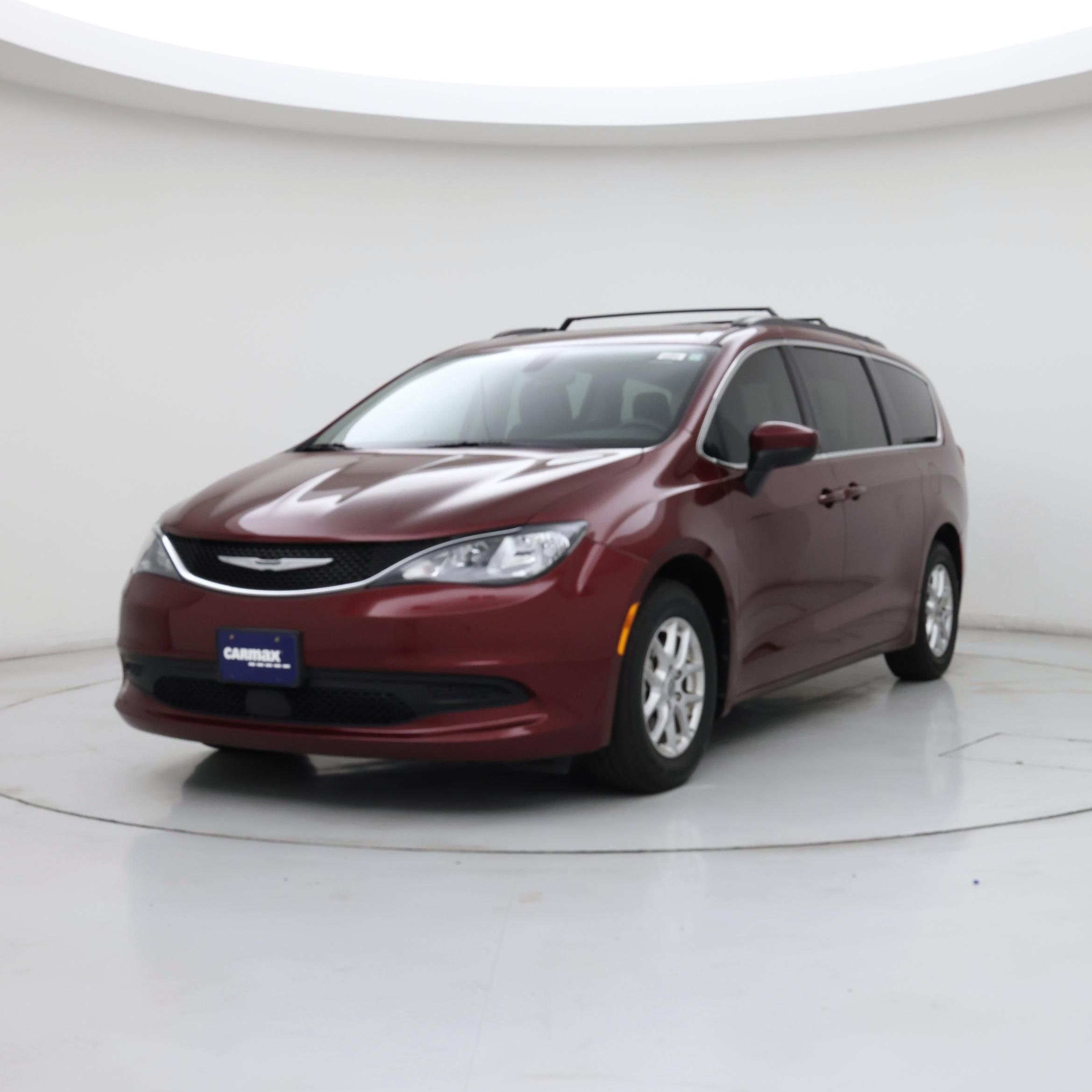 Thumbnail: 2021 Chrysler Voyager - 4