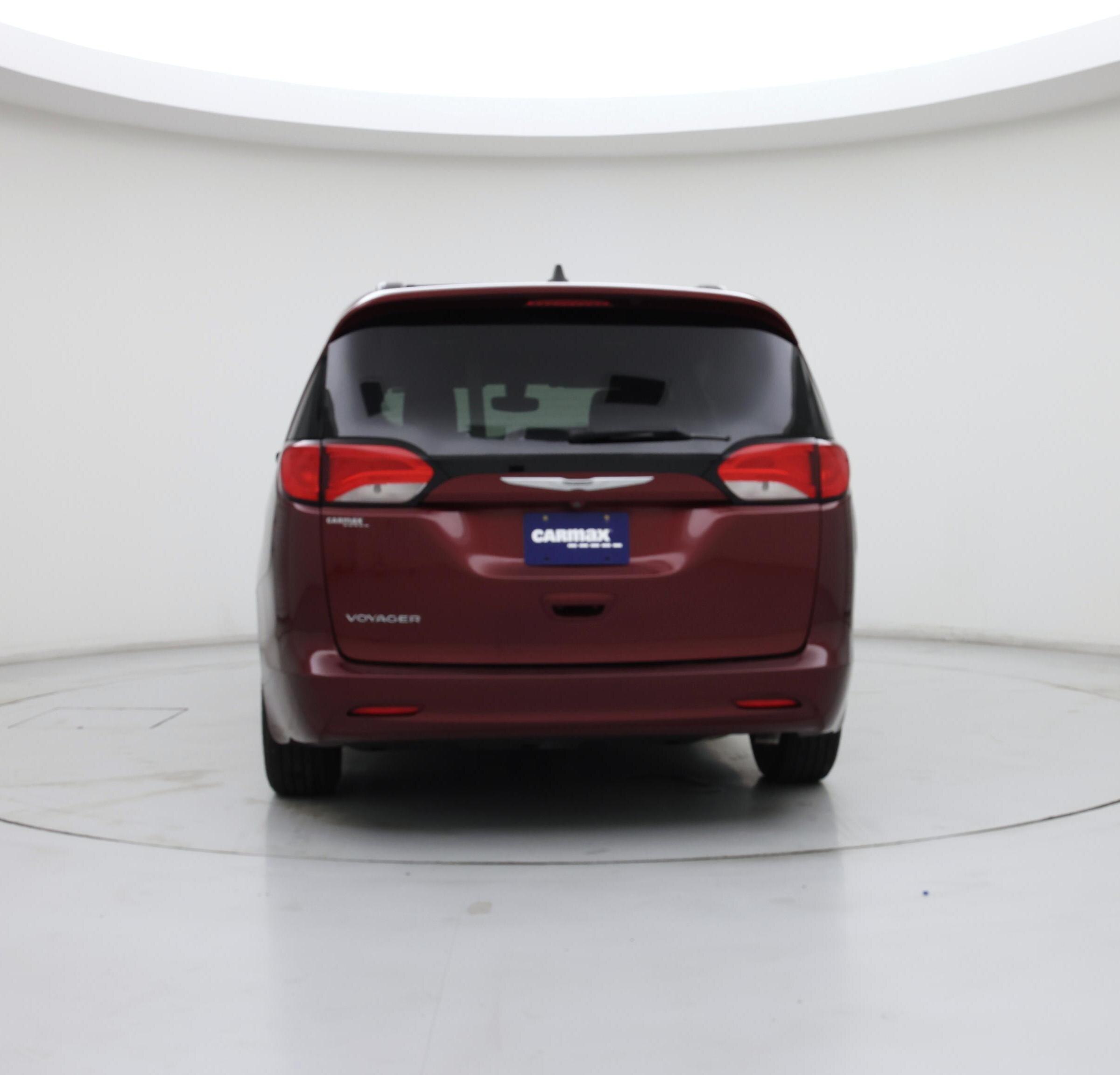Thumbnail: 2021 Chrysler Voyager - 6