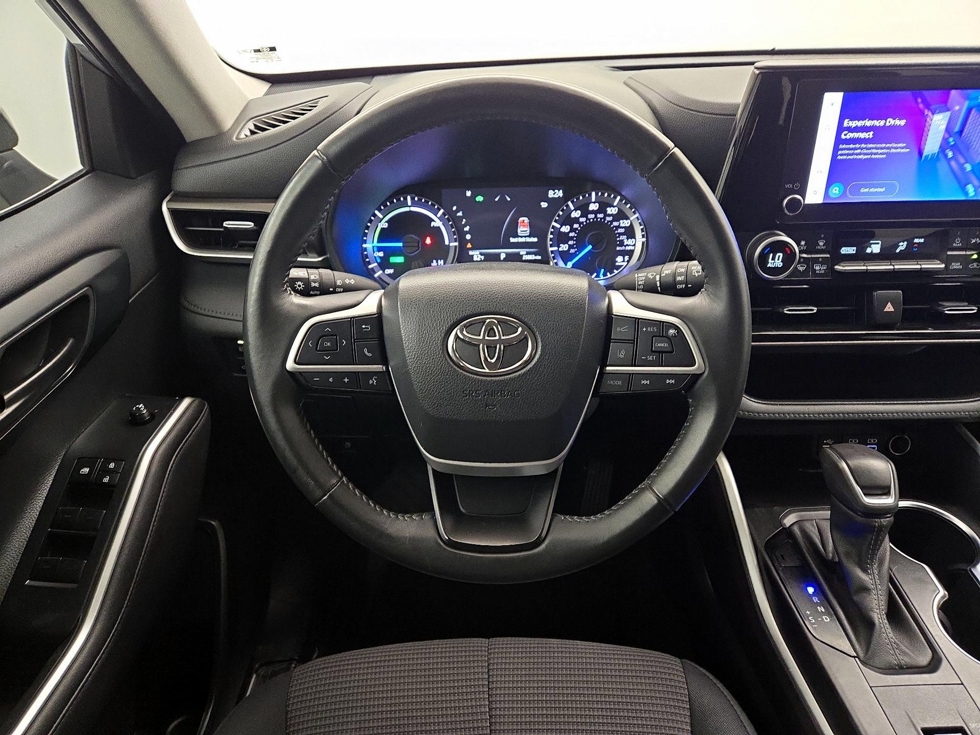 Thumbnail: 2023 Toyota Highlander - 10