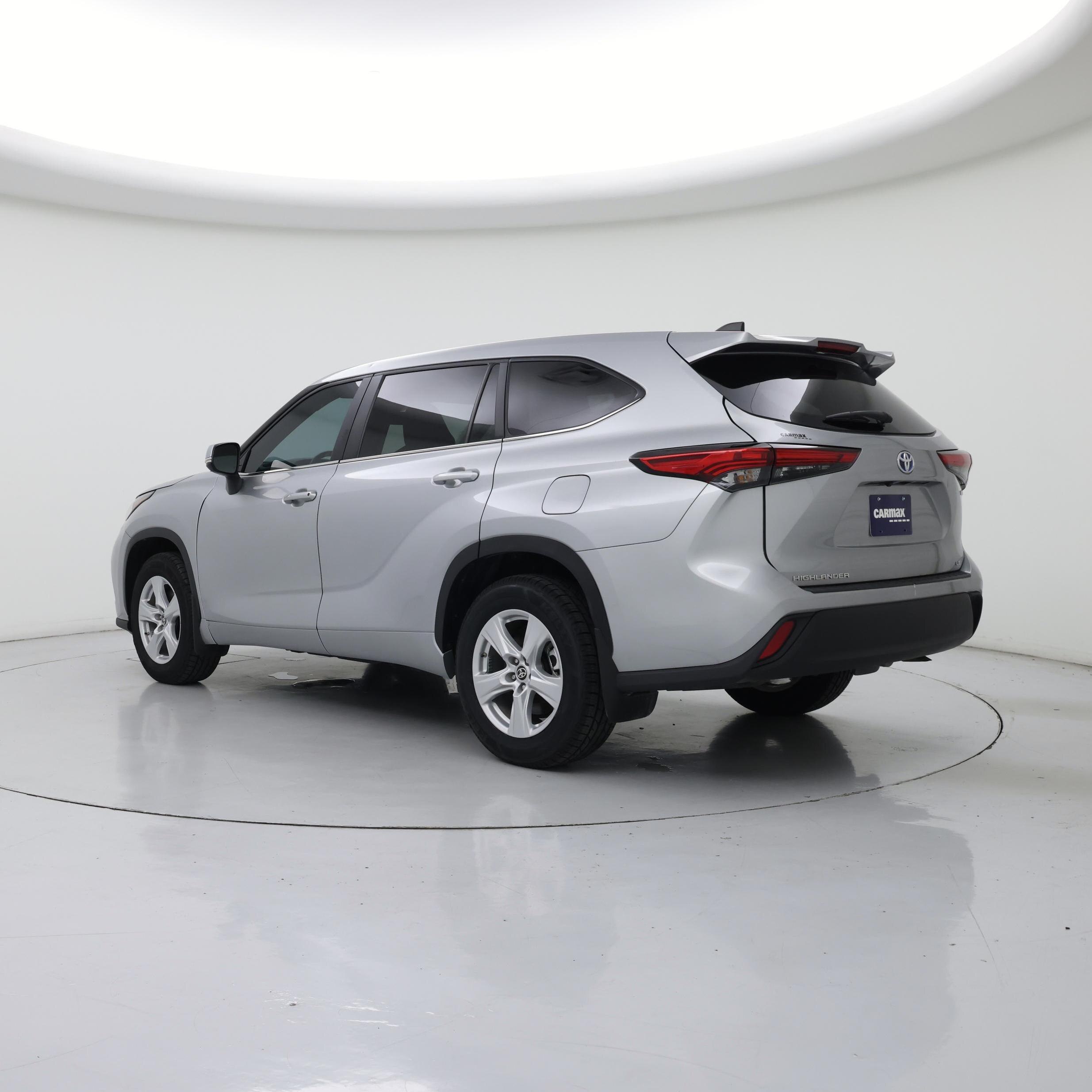 Thumbnail: 2023 Toyota Highlander - 2