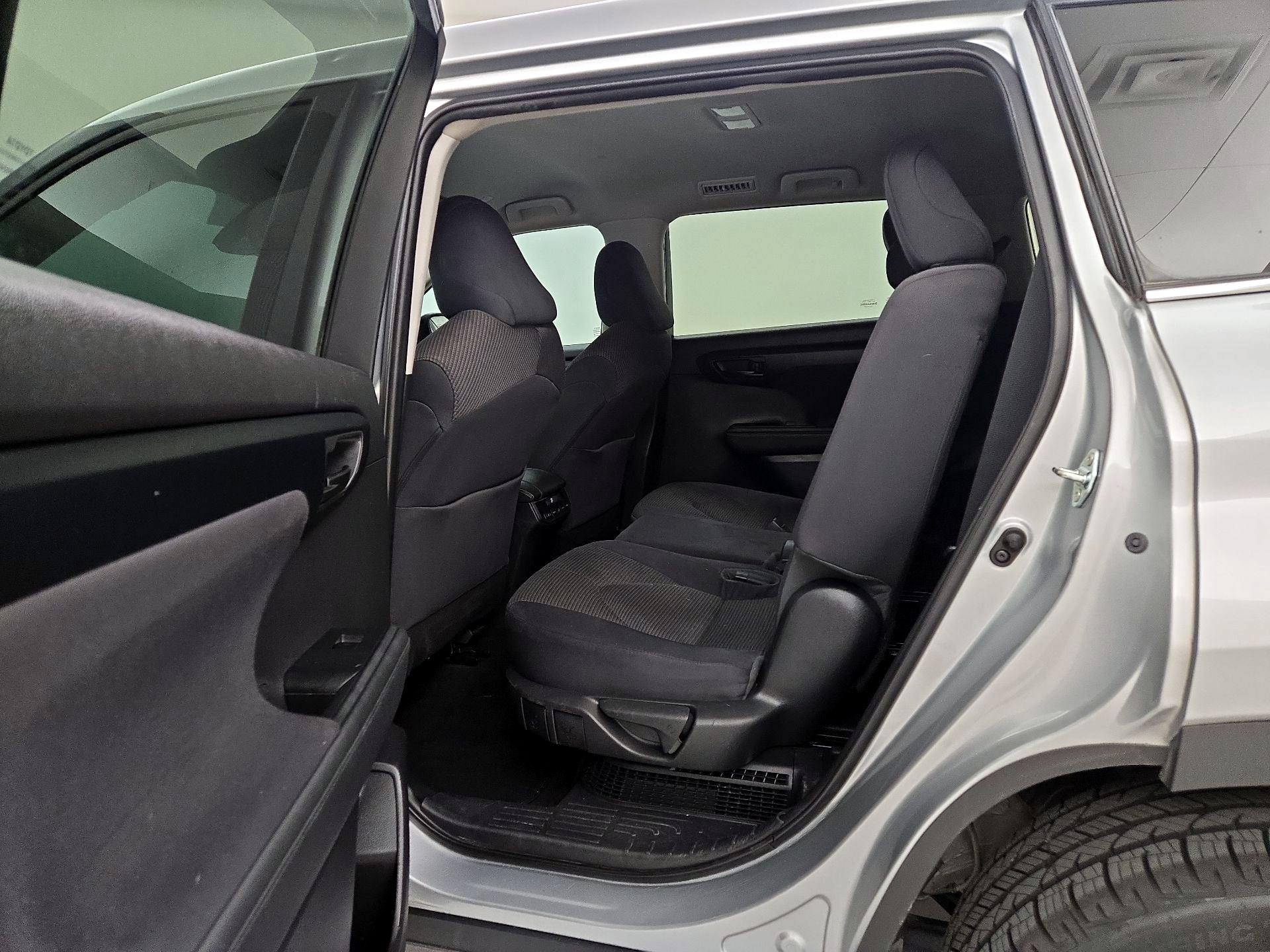 Thumbnail: 2023 Toyota Highlander - 19