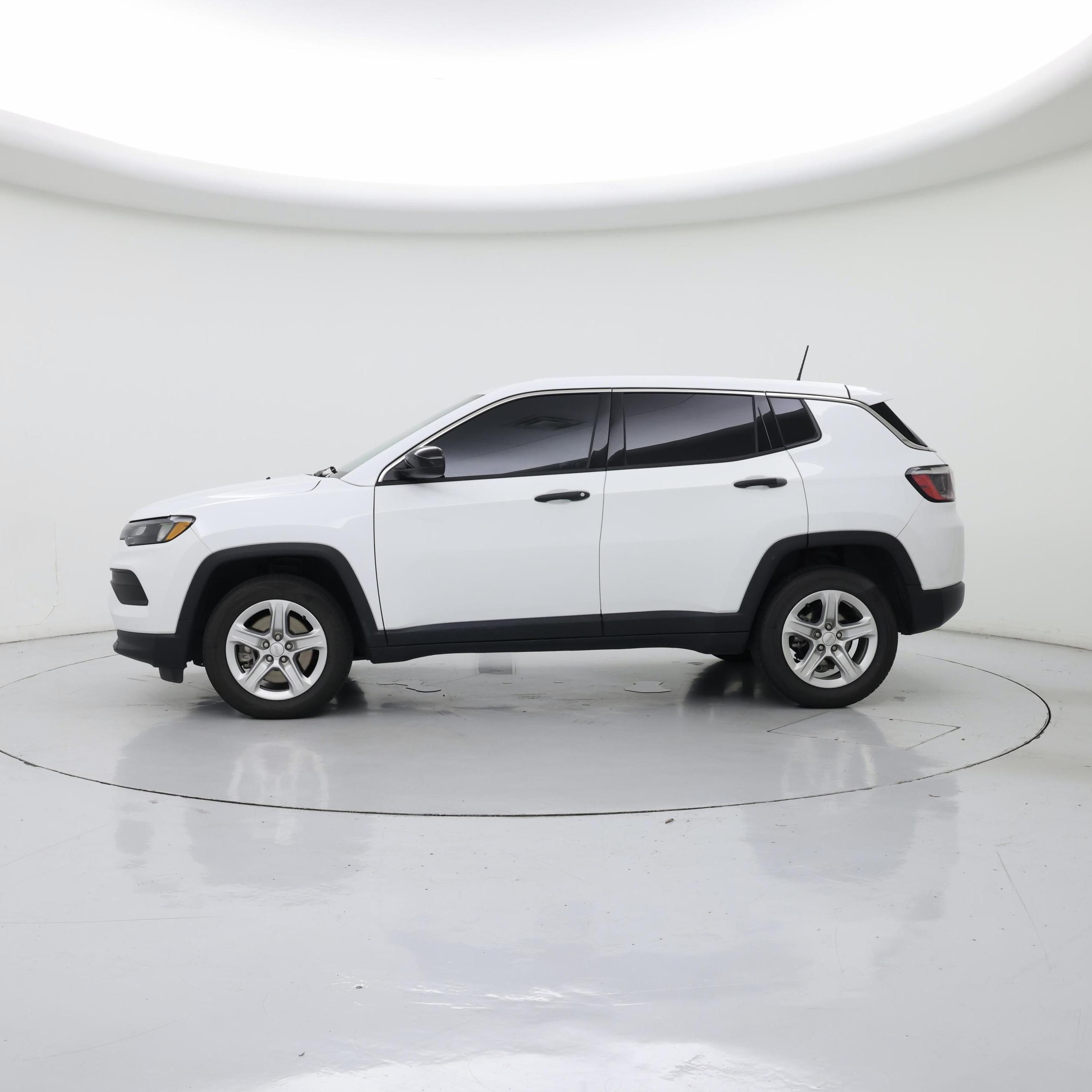 Thumbnail: 2023 Jeep Compass - 3