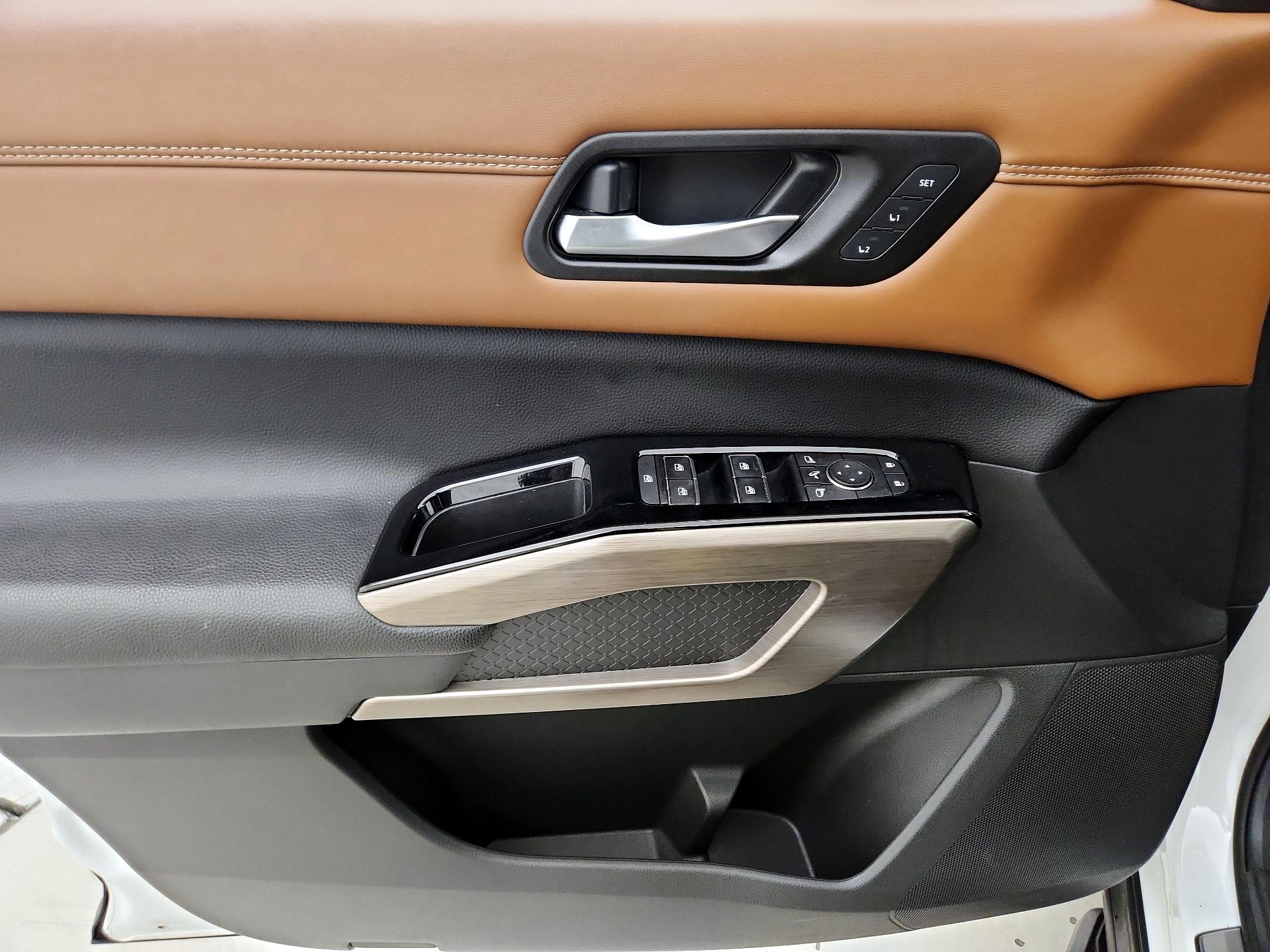 Thumbnail: 2023 Nissan Pathfinder - 12