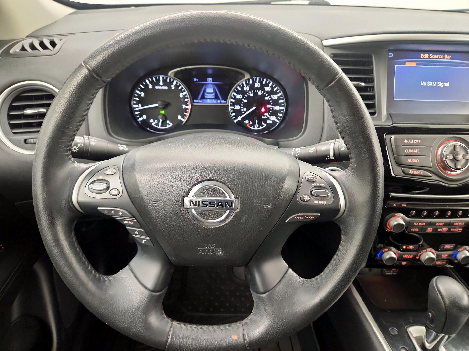 Thumbnail: 2020 Nissan Pathfinder - 10