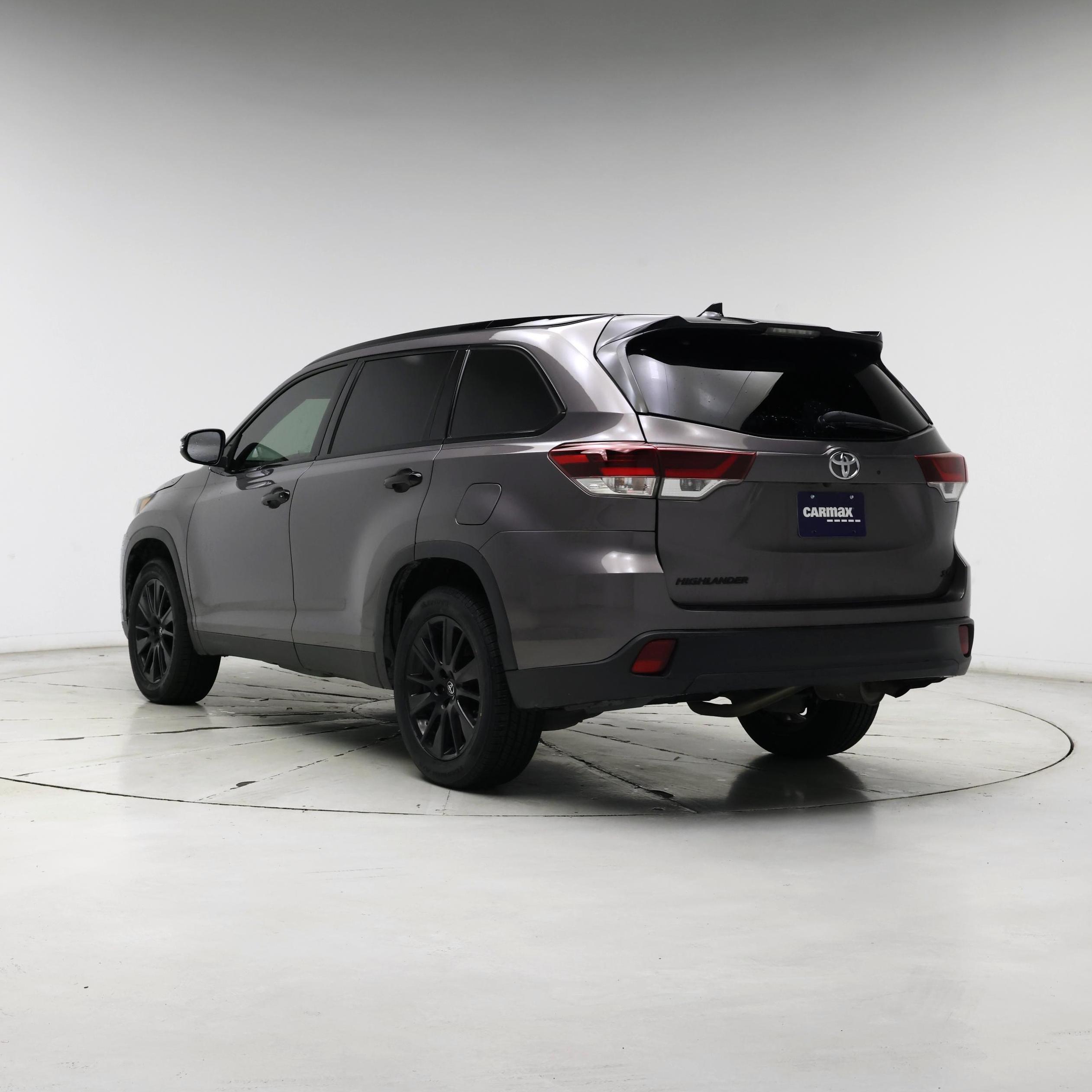 Thumbnail: 2019 Toyota Highlander - 2