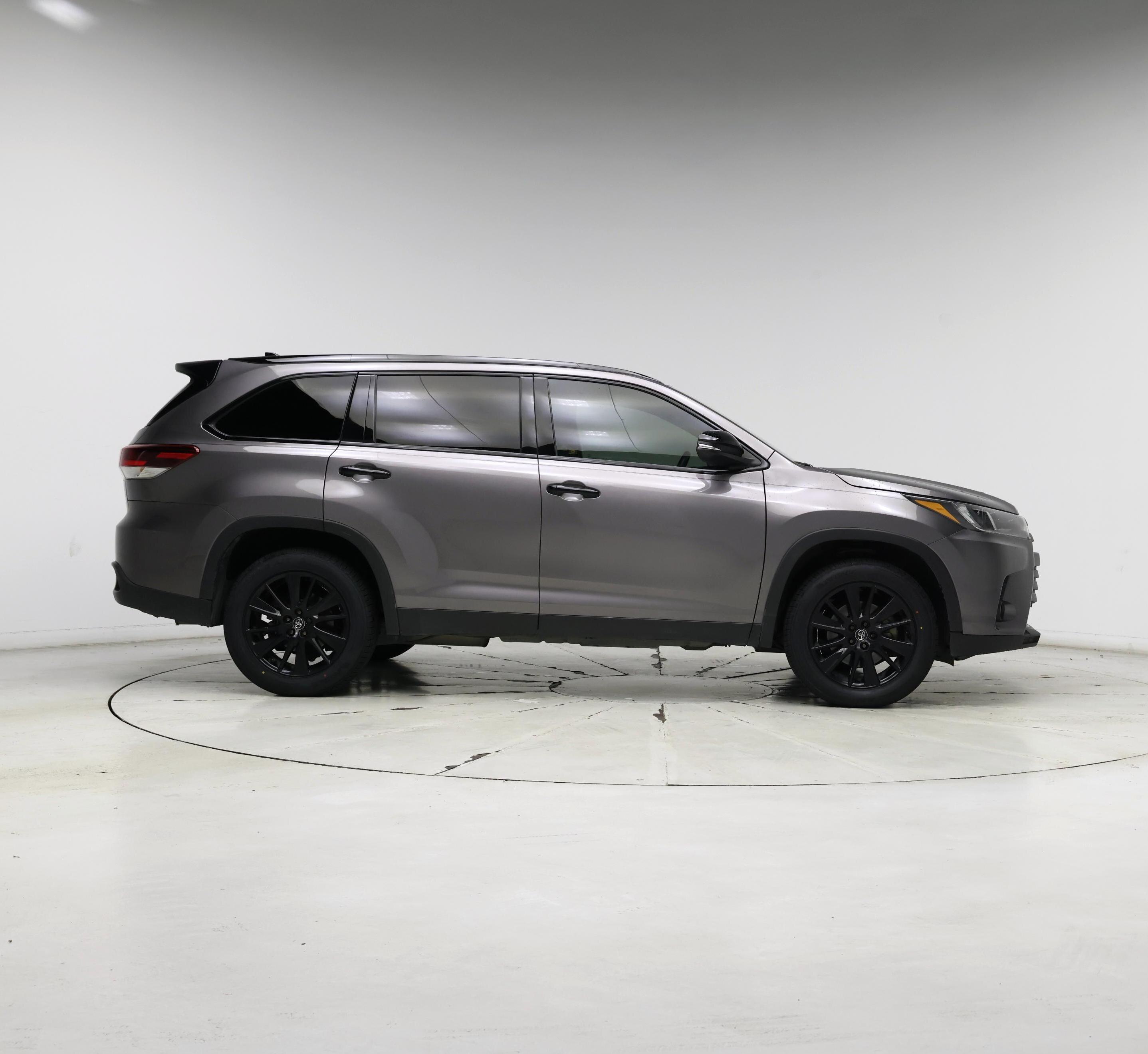 Thumbnail: 2019 Toyota Highlander - 7