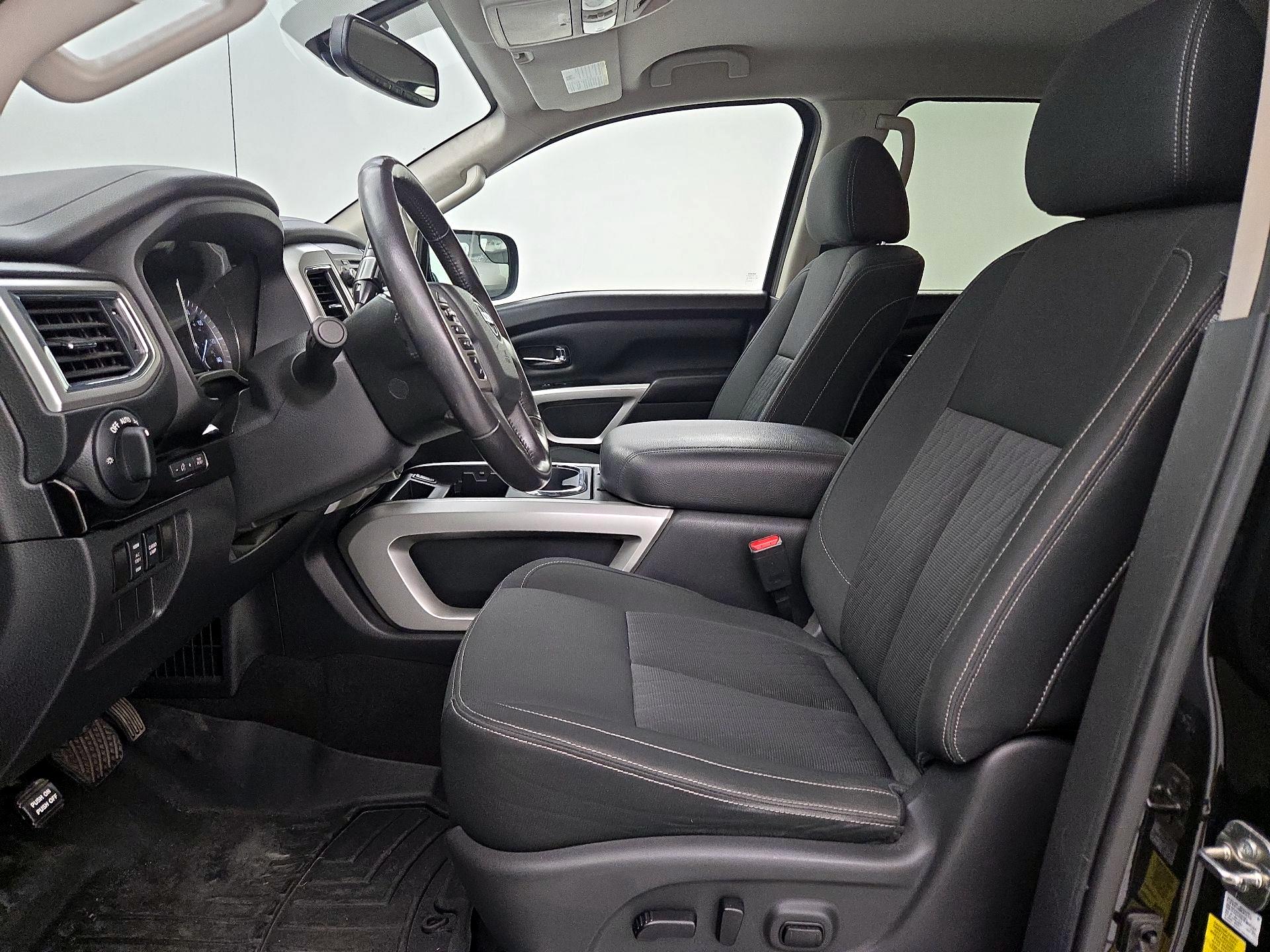 Thumbnail: 2019 Nissan Titan - 11
