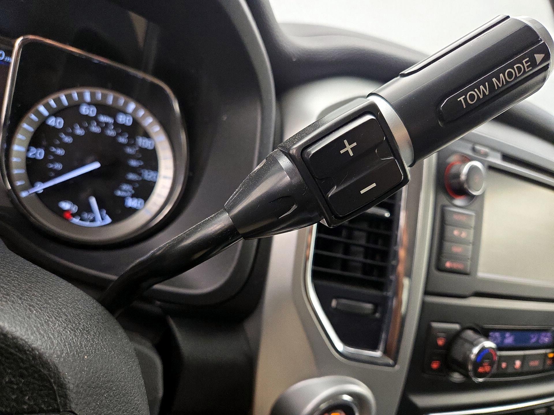 Thumbnail: 2019 Nissan Titan - 18