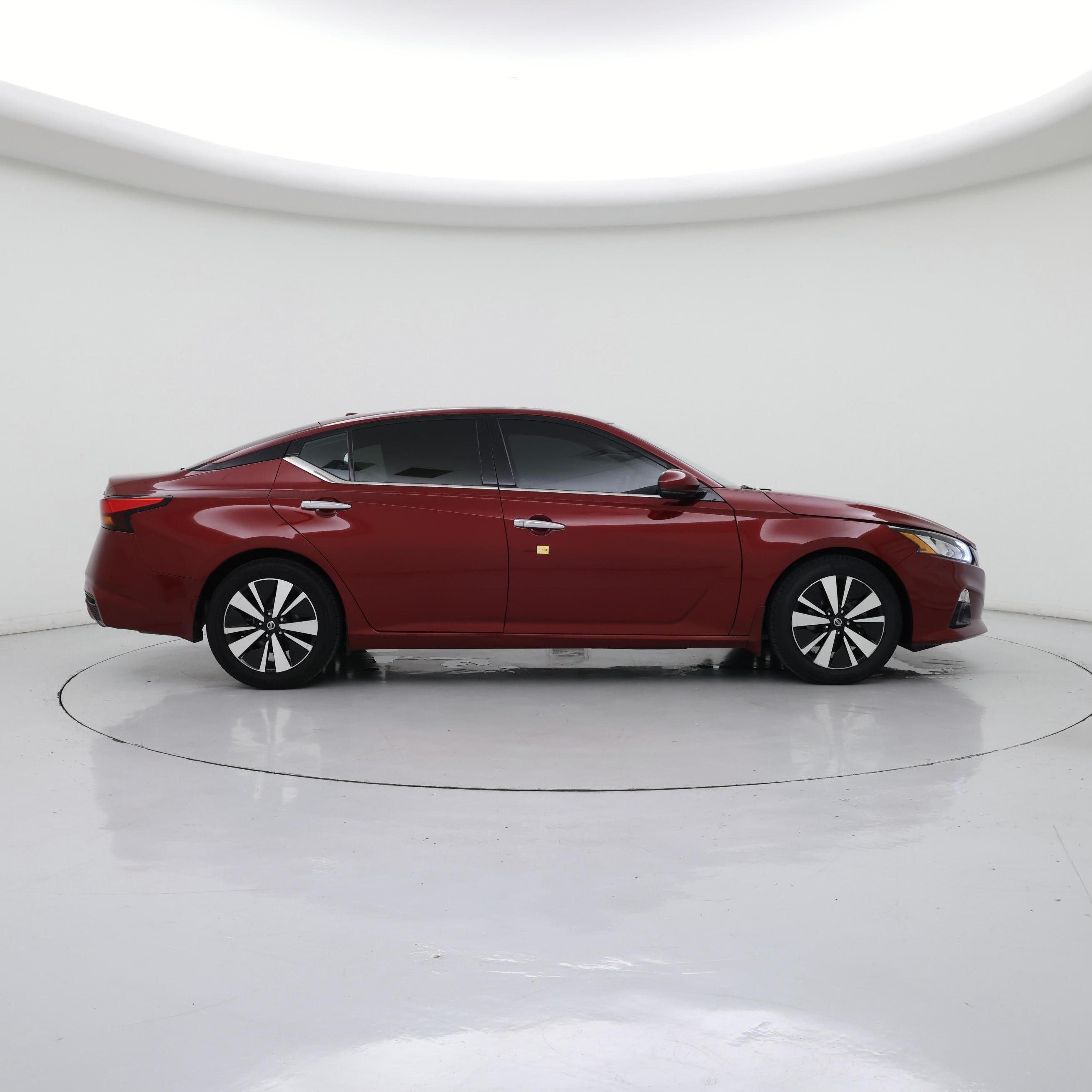Thumbnail: 2022 Nissan Altima - 7