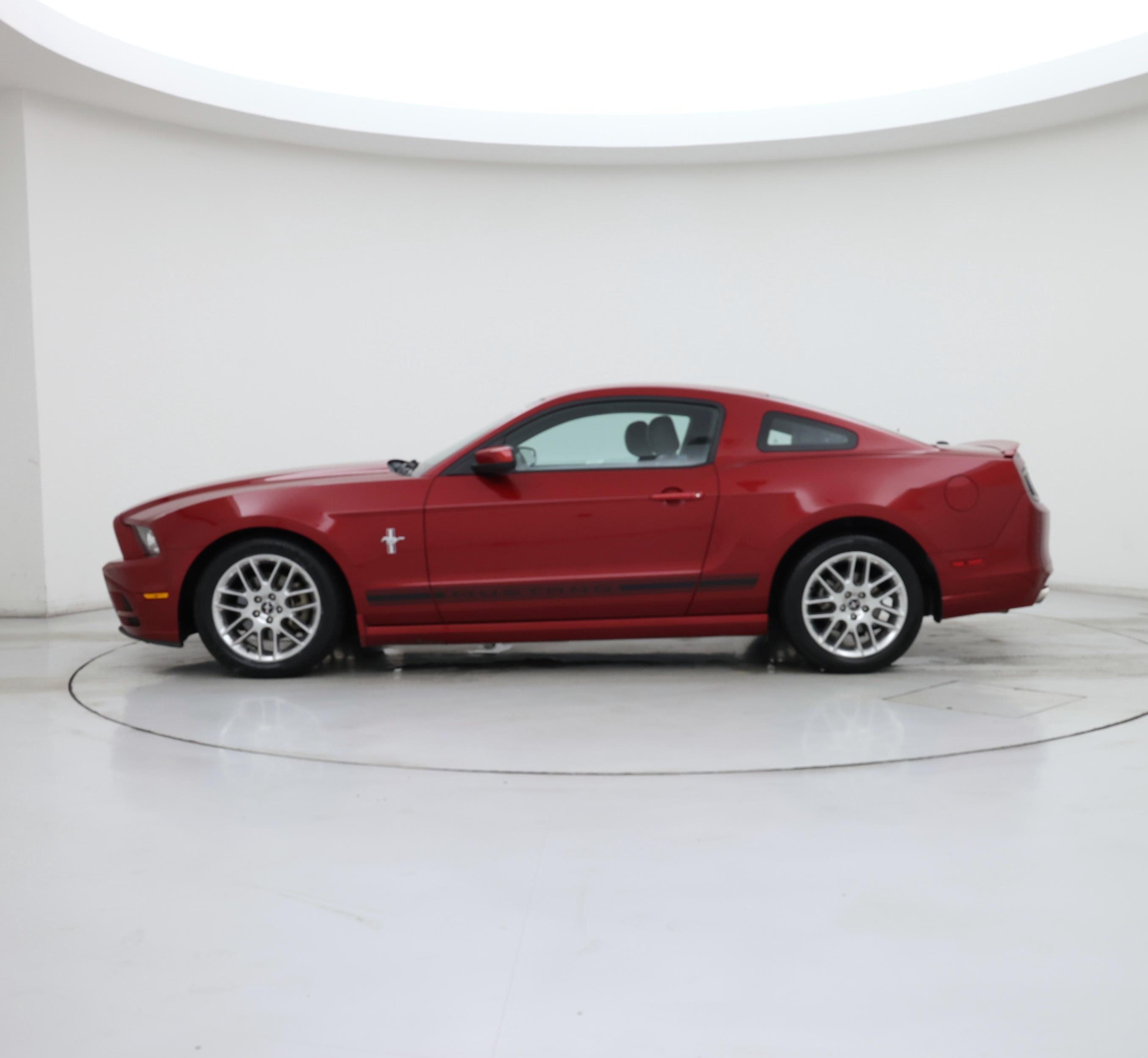 Thumbnail: 2013 Ford Mustang - 3