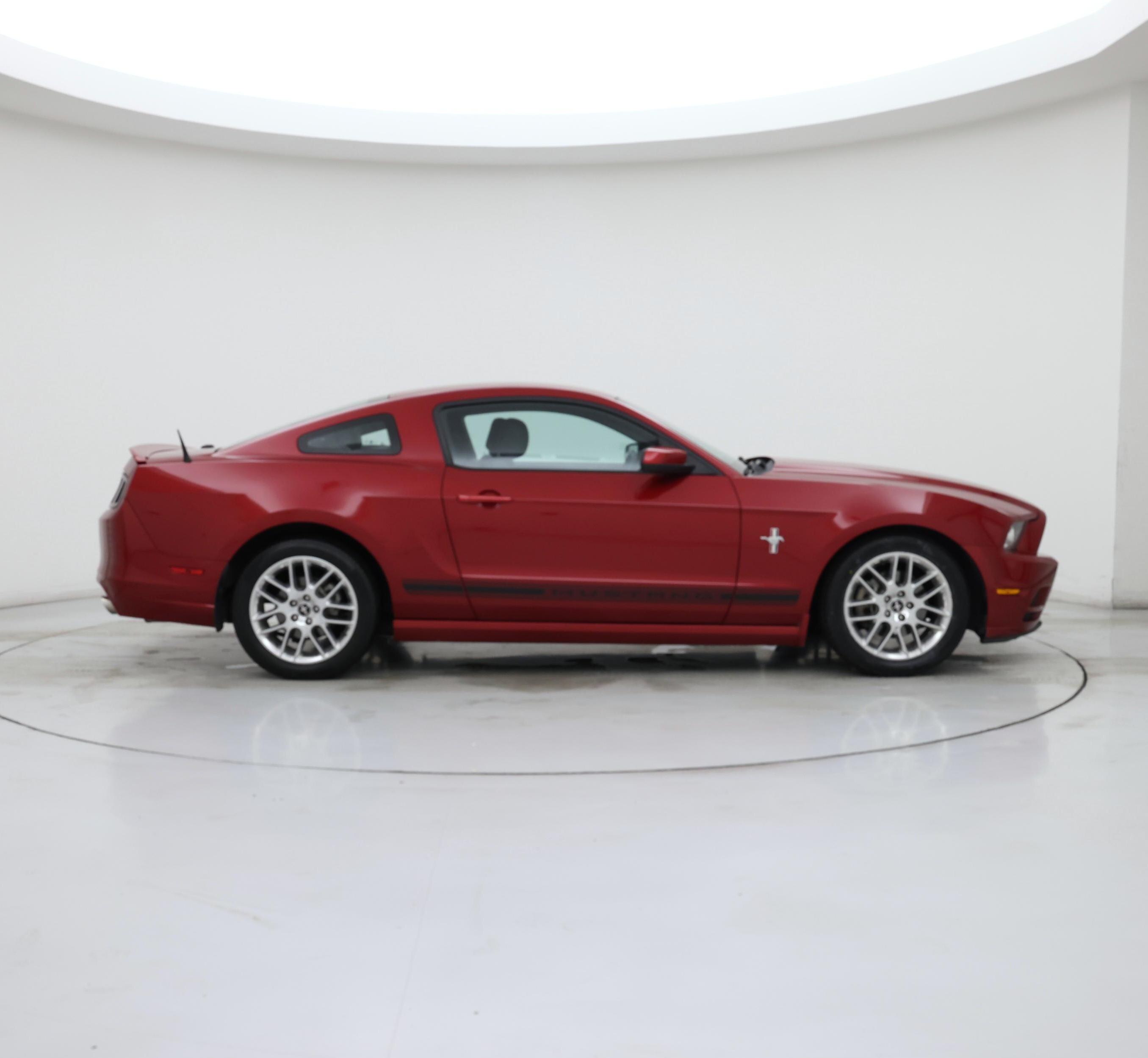 Thumbnail: 2013 Ford Mustang - 7