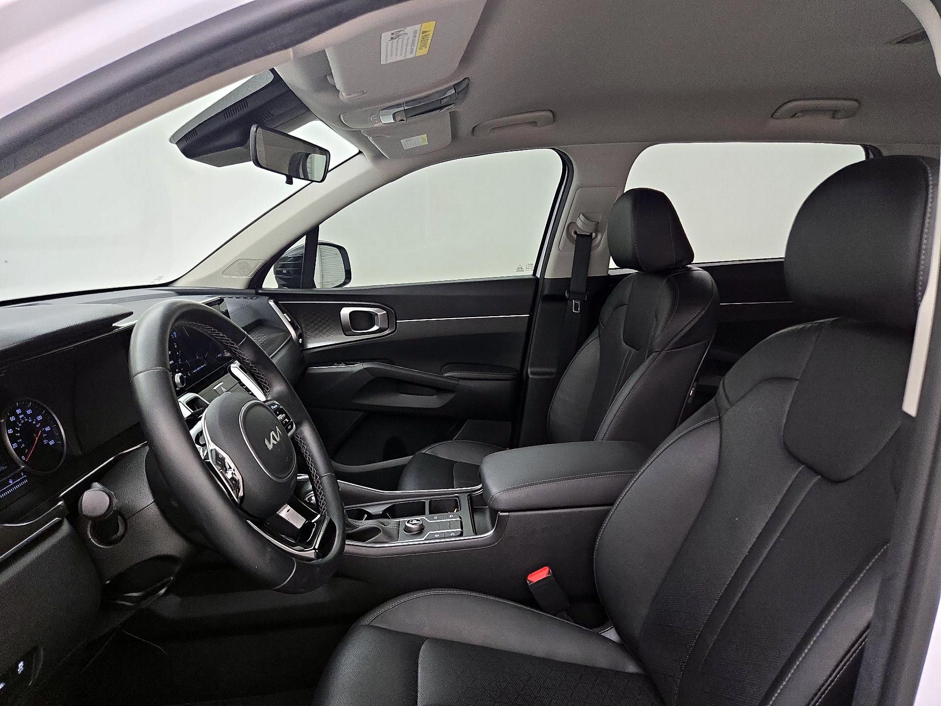 Thumbnail: 2022 Kia Sorento - 11