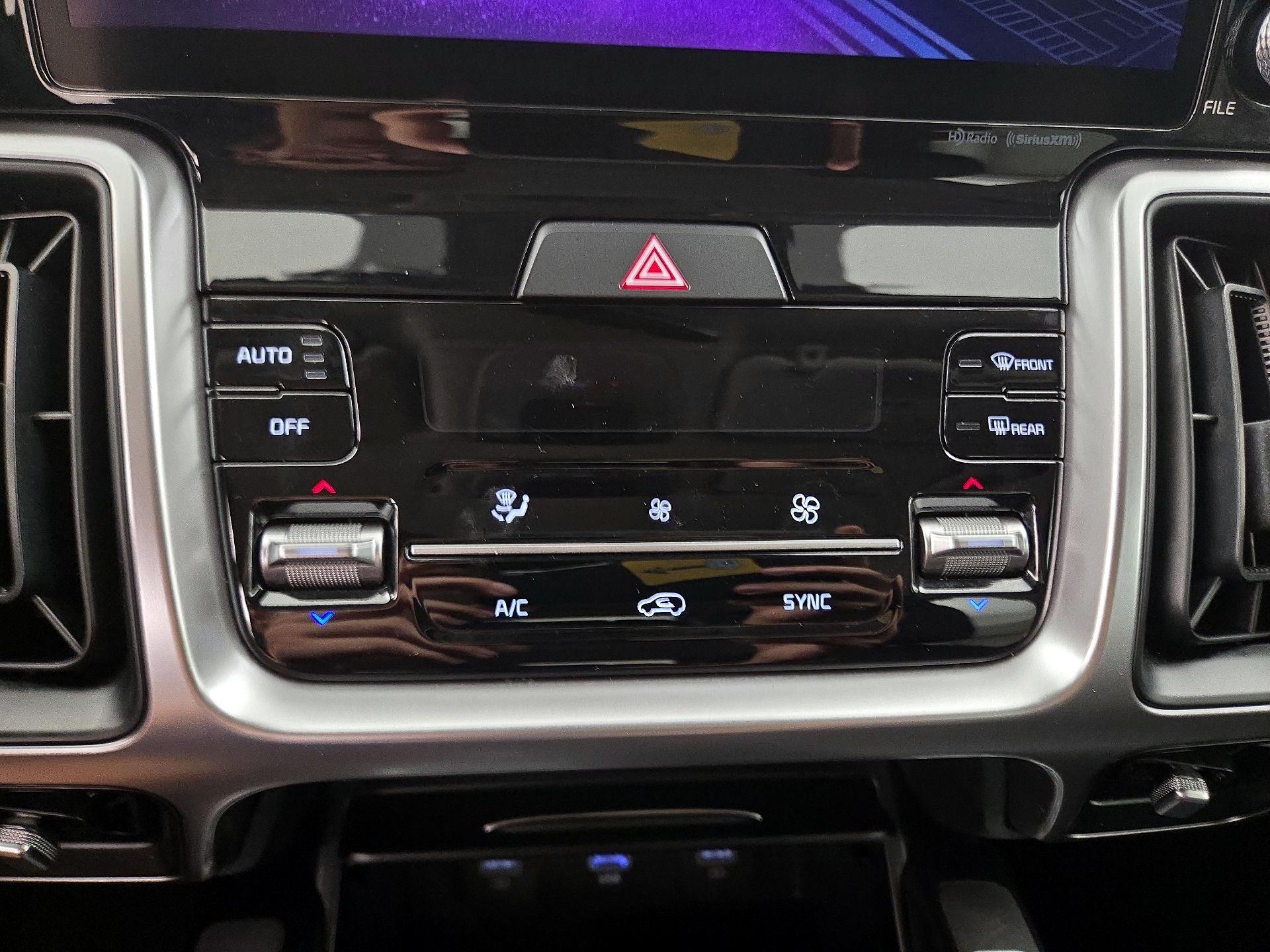 Thumbnail: 2022 Kia Sorento - 17