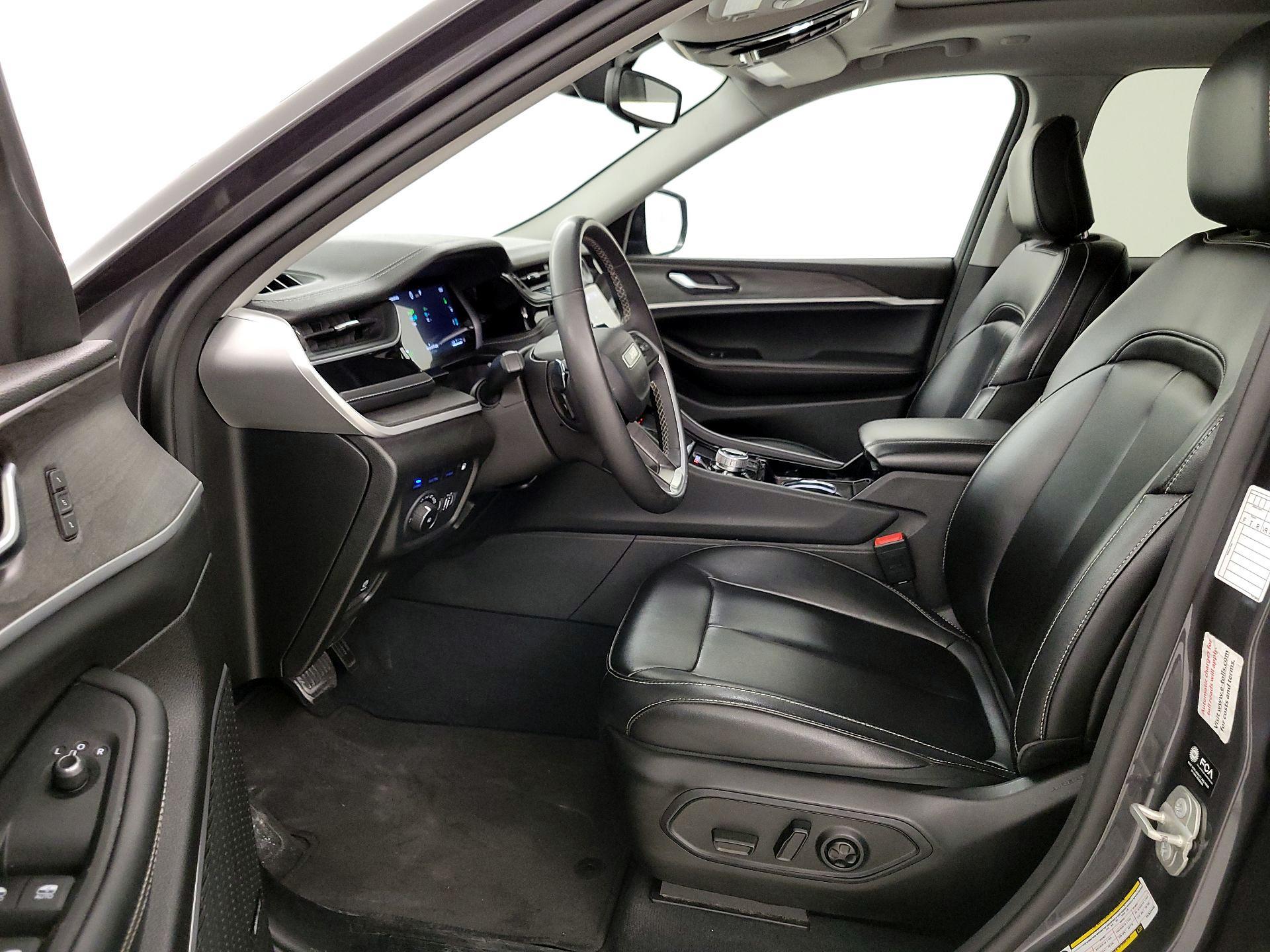 Thumbnail: 2023 Jeep Grand Cherokee - 11