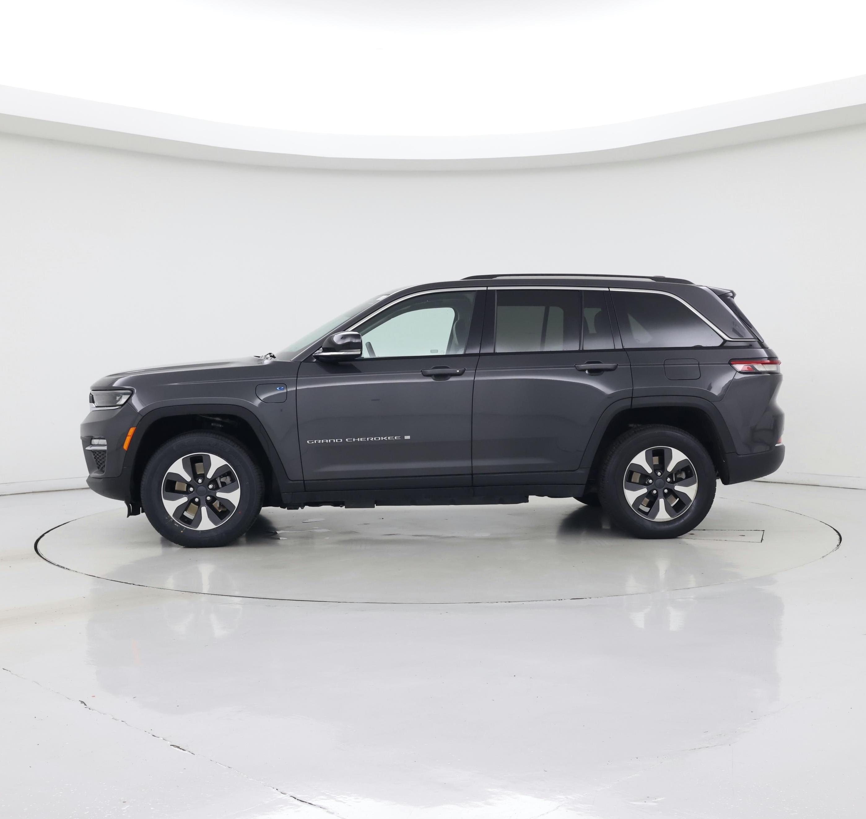 Thumbnail: 2023 Jeep Grand Cherokee - 3