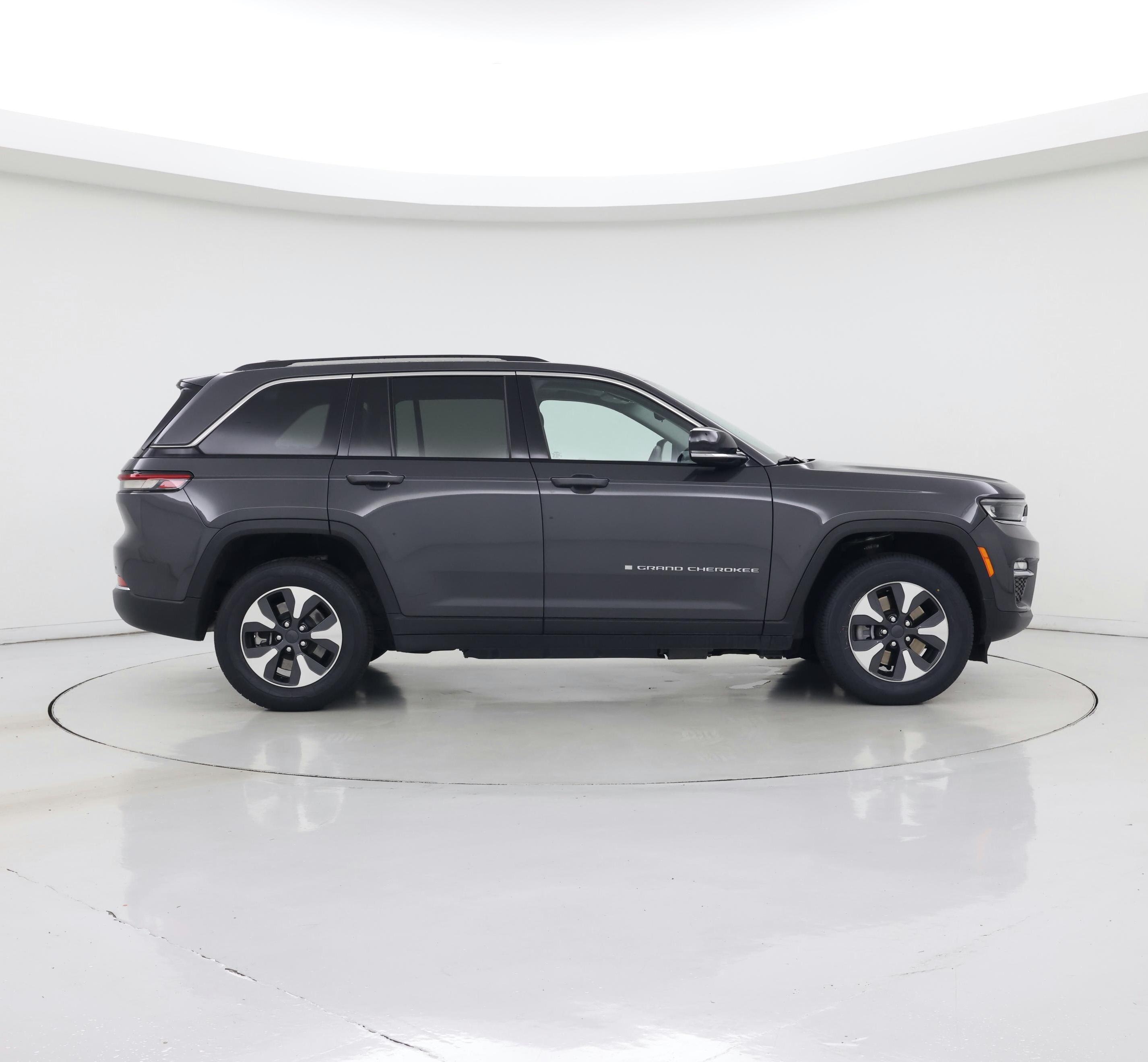 Thumbnail: 2023 Jeep Grand Cherokee - 7