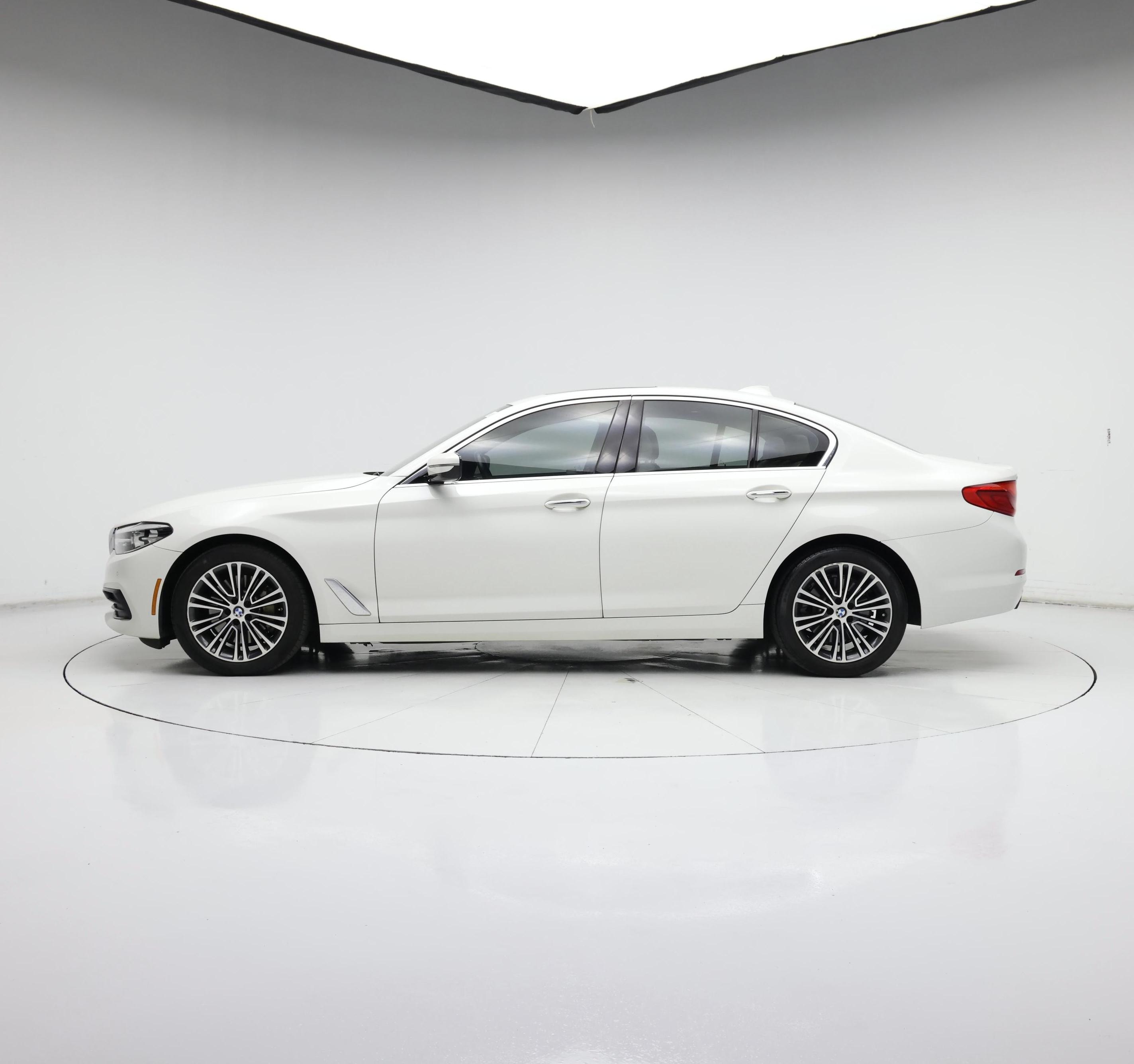 Thumbnail: 2018 BMW 5 Series - 3