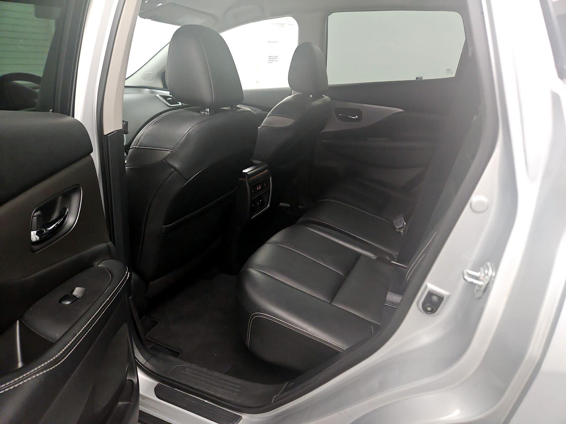 Thumbnail: 2019 Nissan Murano - 17