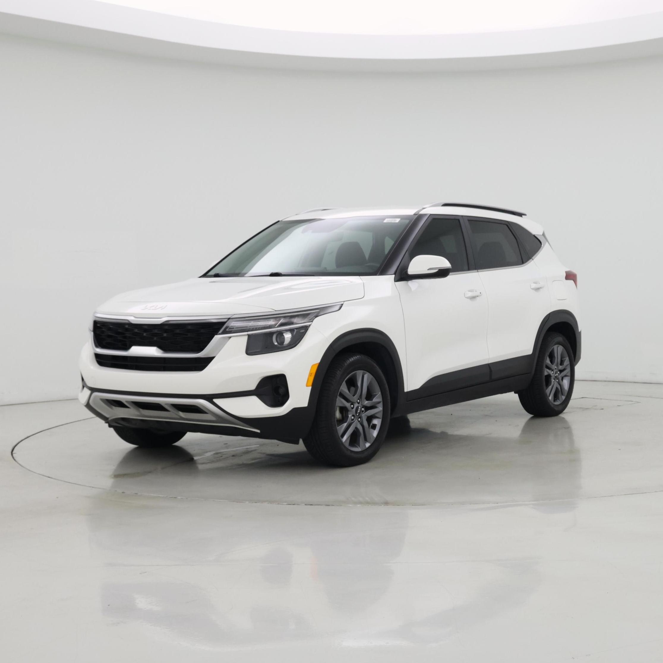 Thumbnail: 2022 Kia Seltos - 4