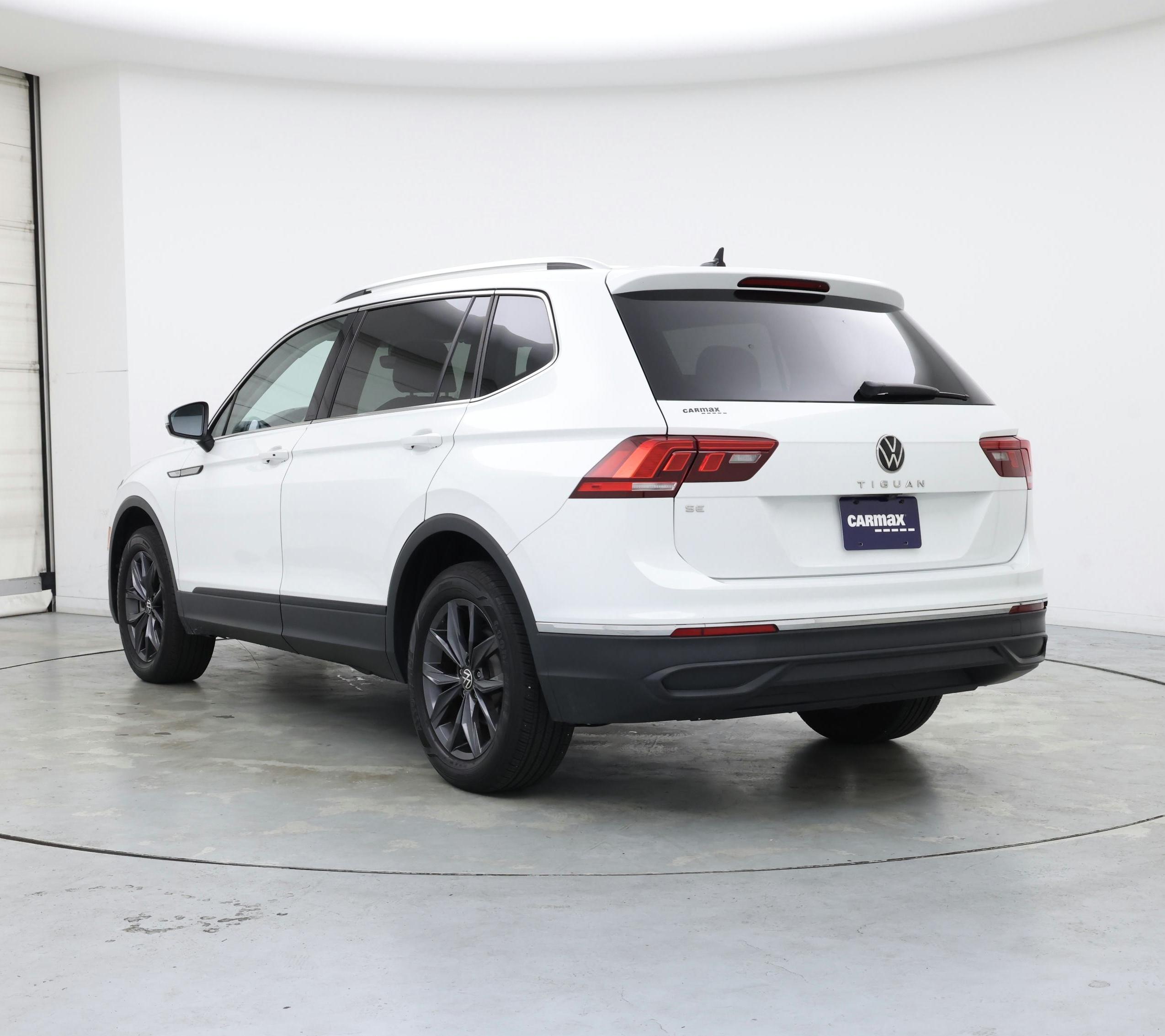 Thumbnail: 2022 Volkswagen Tiguan - 2